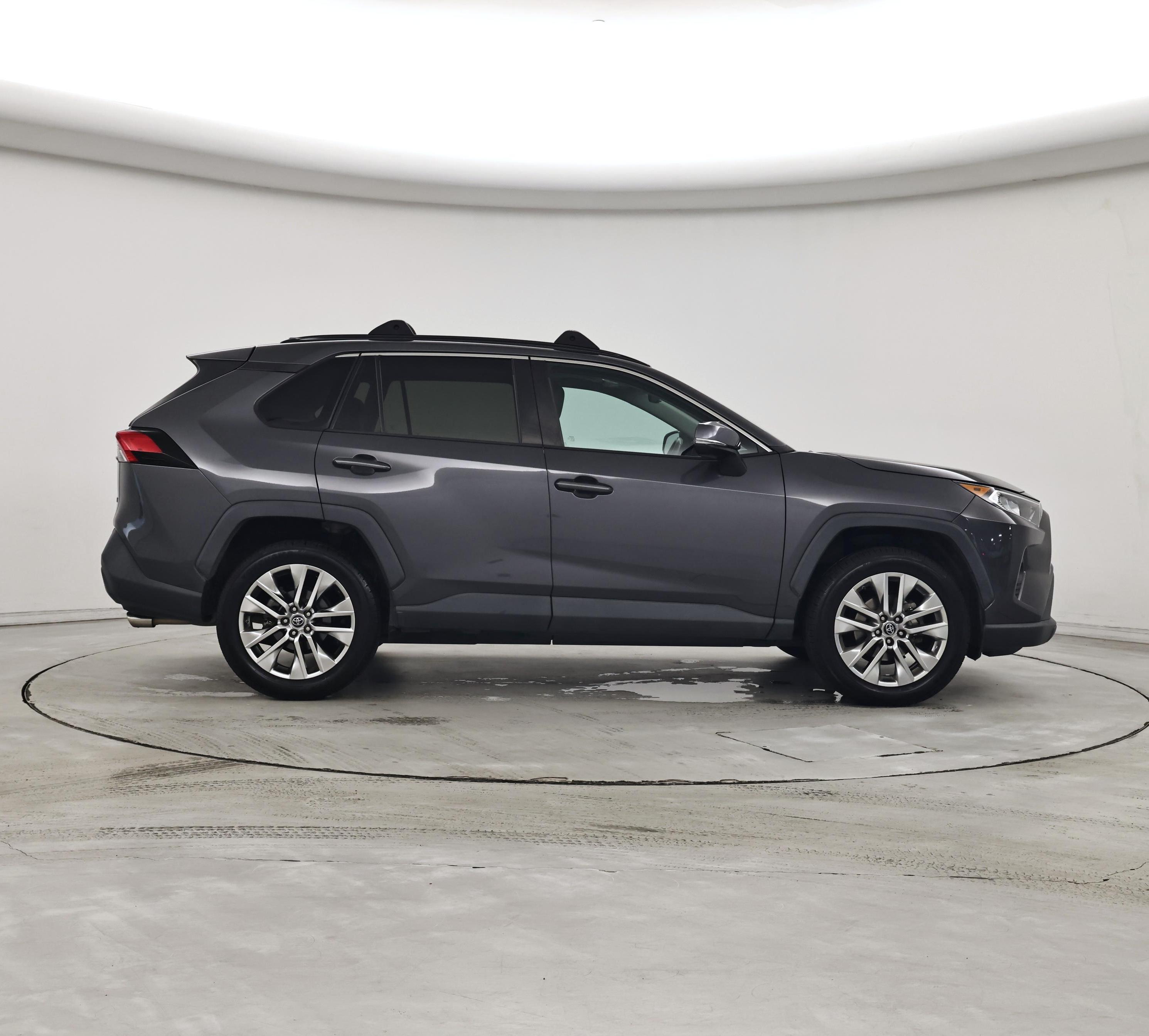 Thumbnail: 2019 Toyota RAV4 - 7