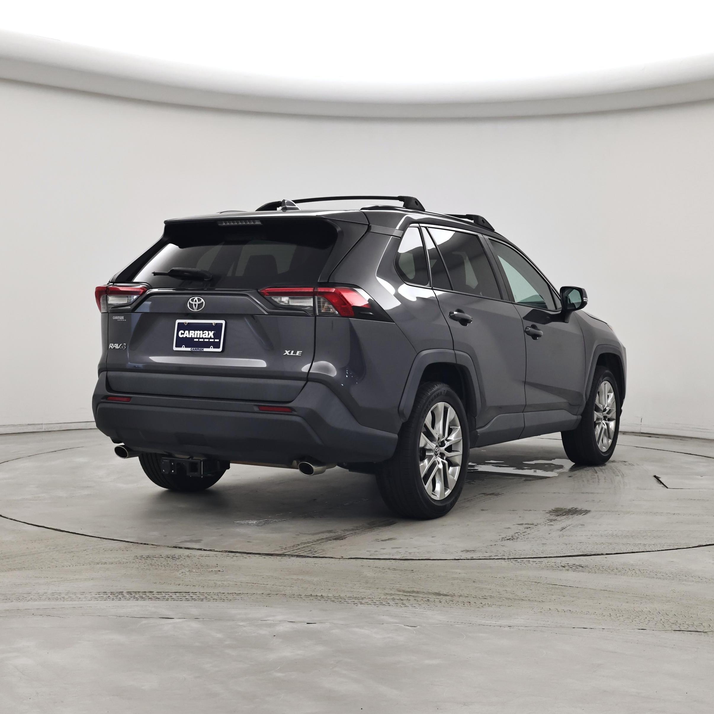 Thumbnail: 2019 Toyota RAV4 - 8