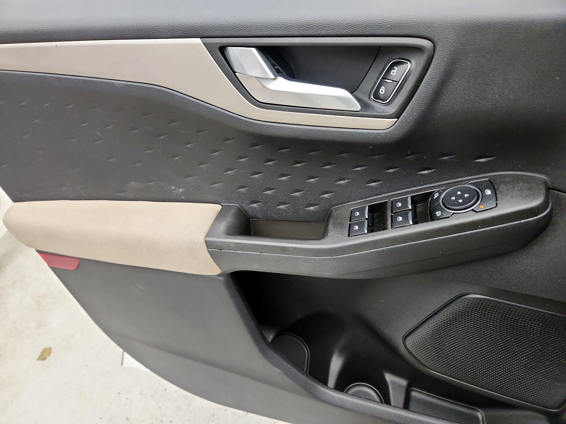 Thumbnail: 2020 Ford Escape - 12