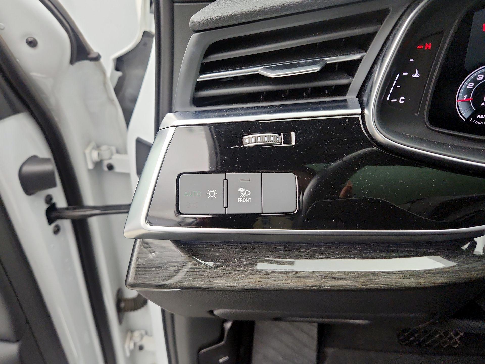 Thumbnail: 2021 Audi Q7 - 13