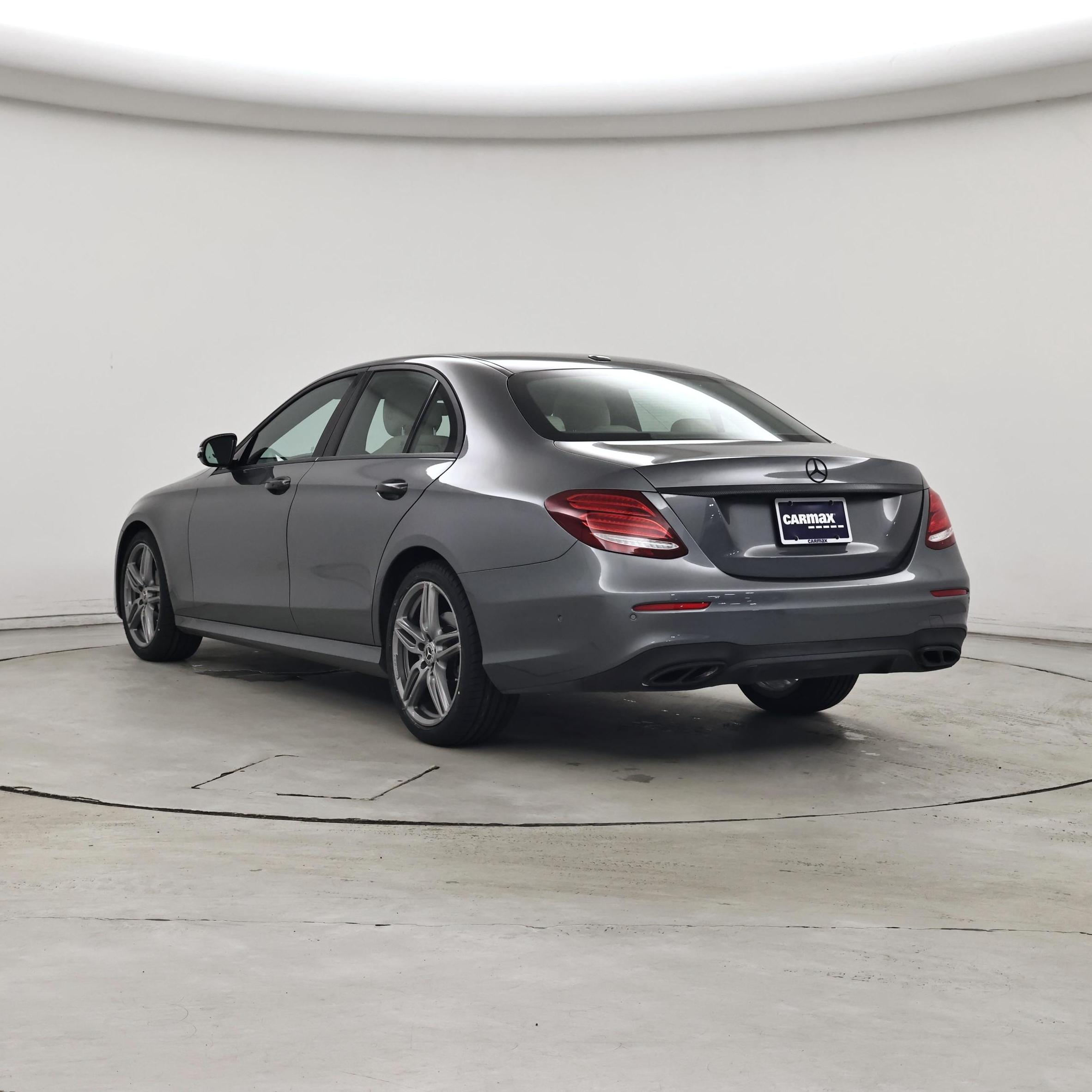 Thumbnail: 2018 Mercedes-Benz E-Class - 2