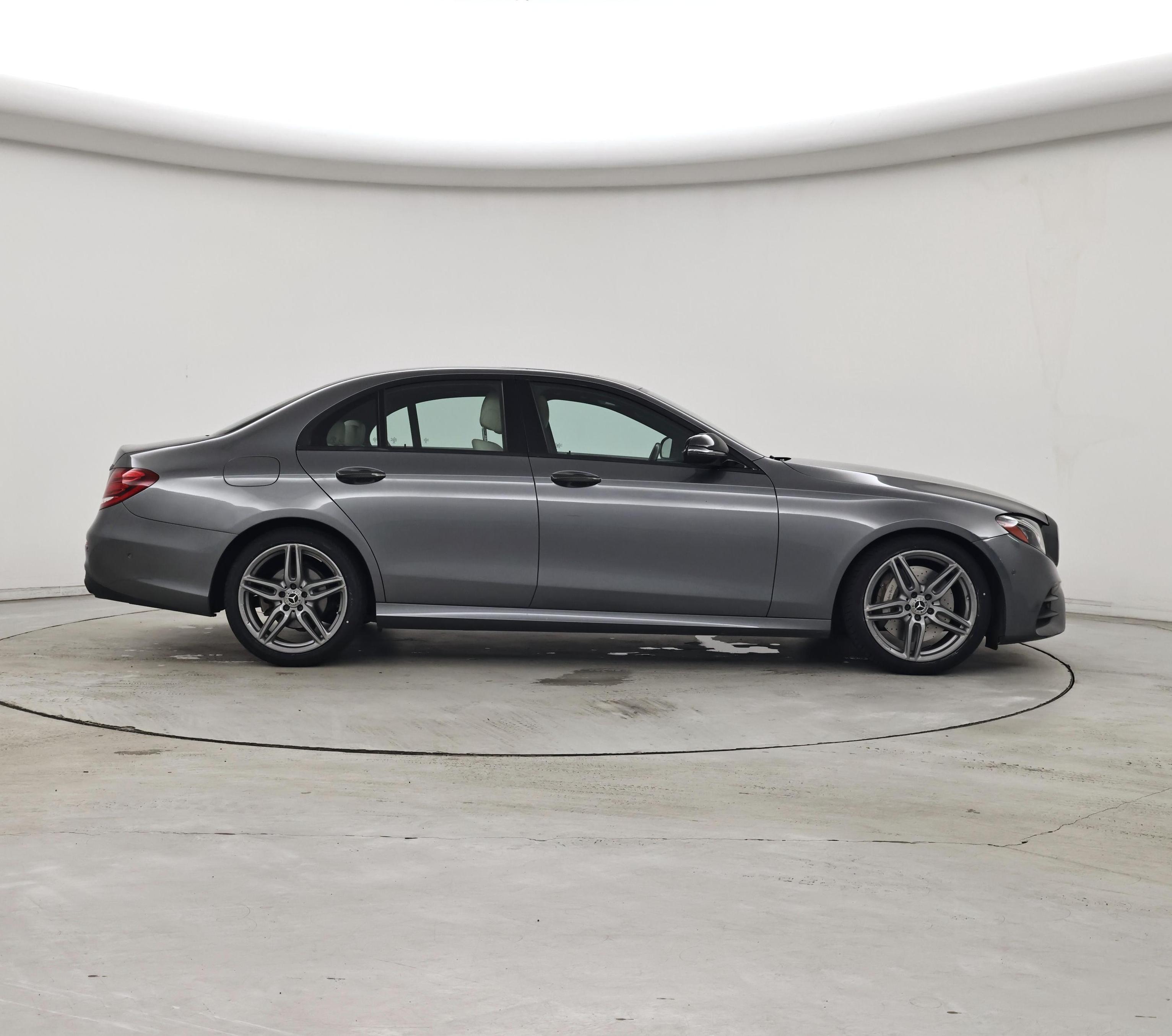 Thumbnail: 2018 Mercedes-Benz E-Class - 7
