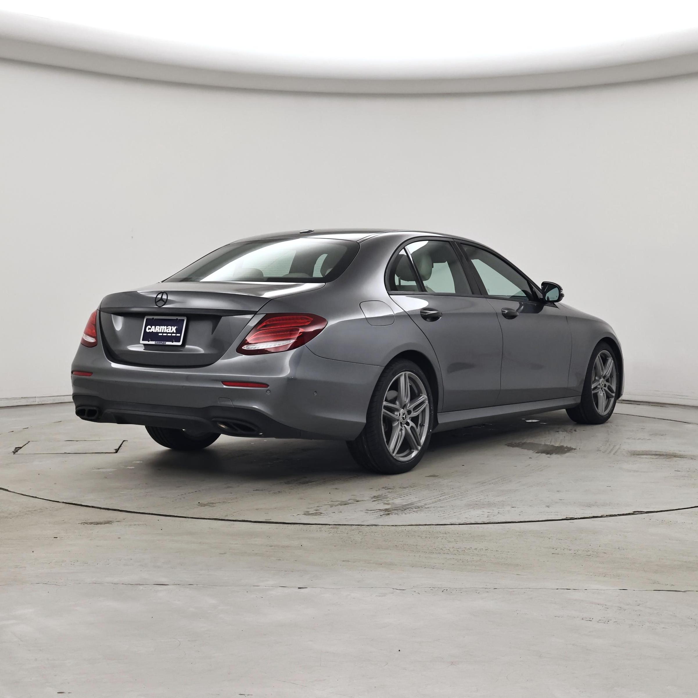 Thumbnail: 2018 Mercedes-Benz E-Class - 8
