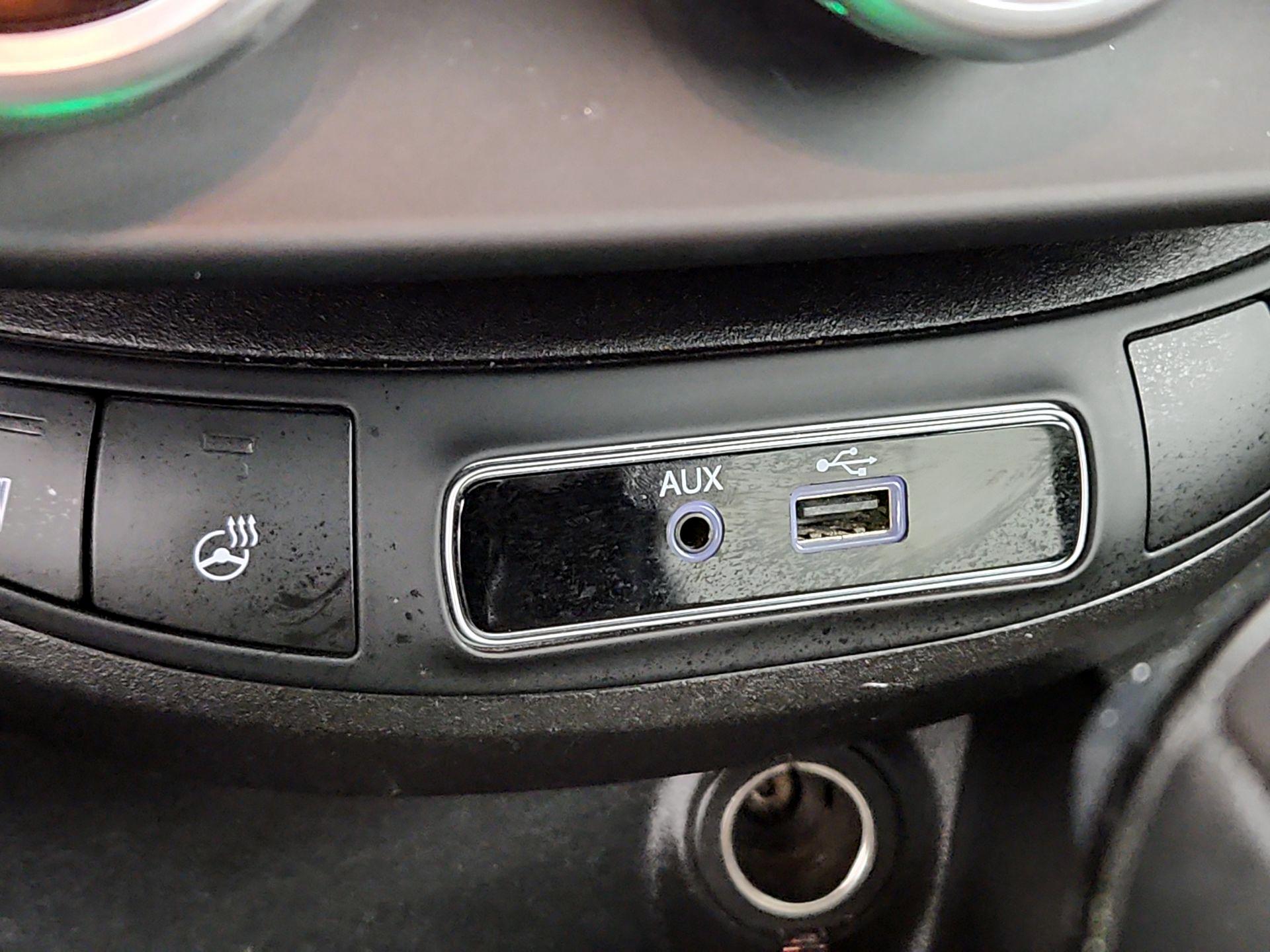 Thumbnail: 2016 Fiat 500X - 18