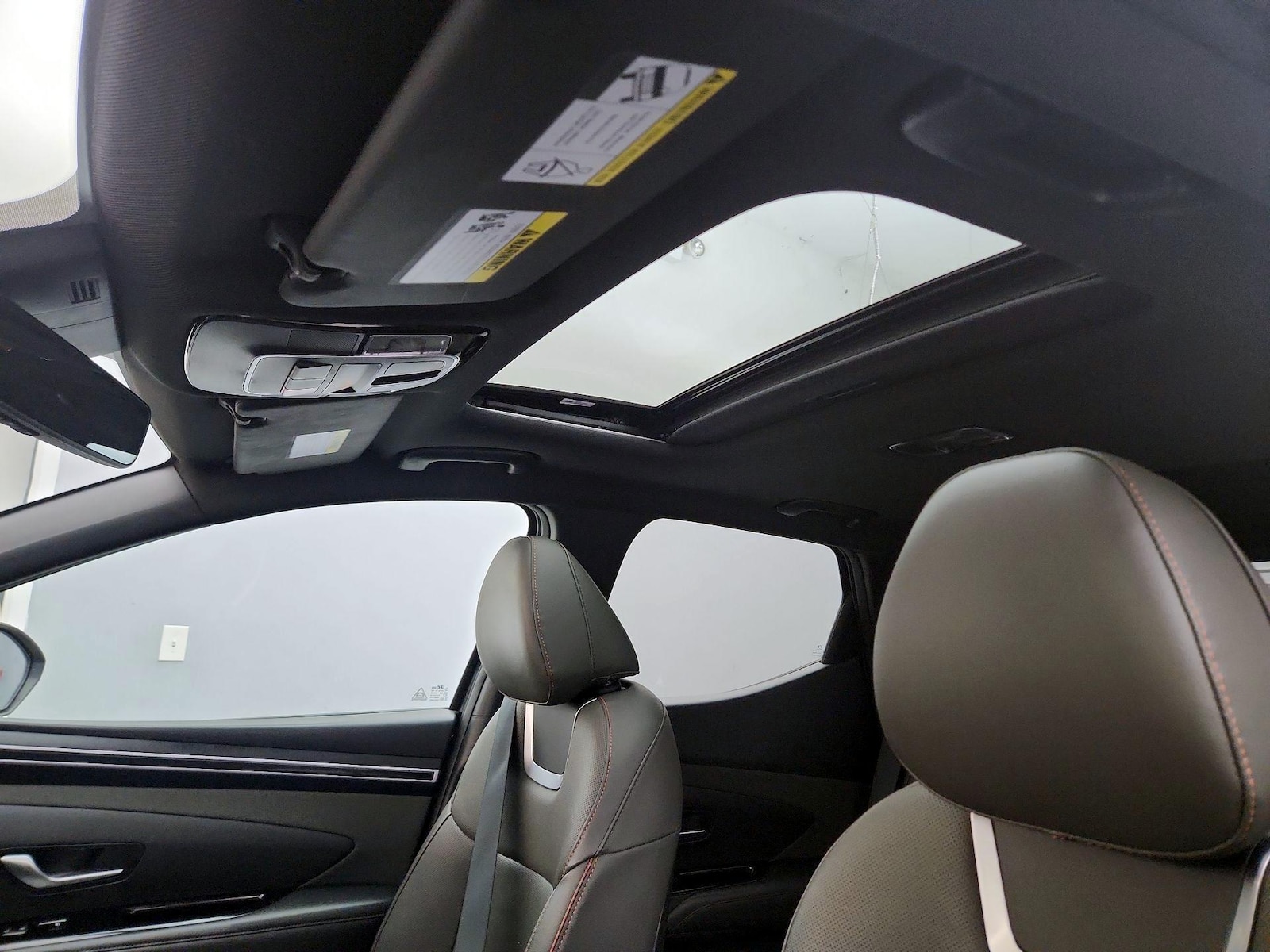 Sunroof(s) & Overhead Airbags