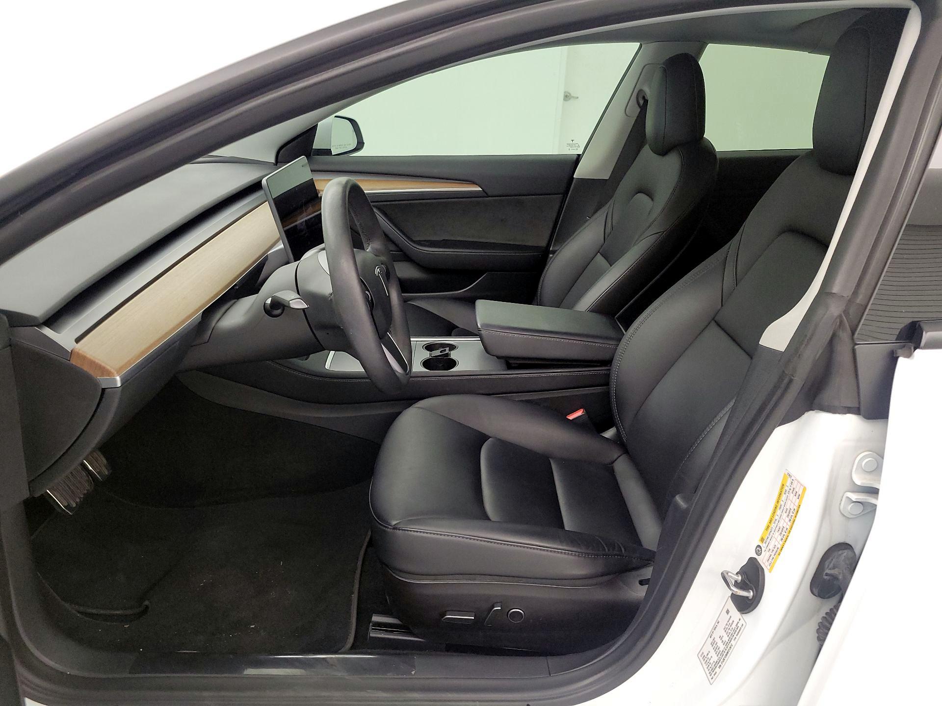 Thumbnail: 2022 Tesla Model 3 - 11