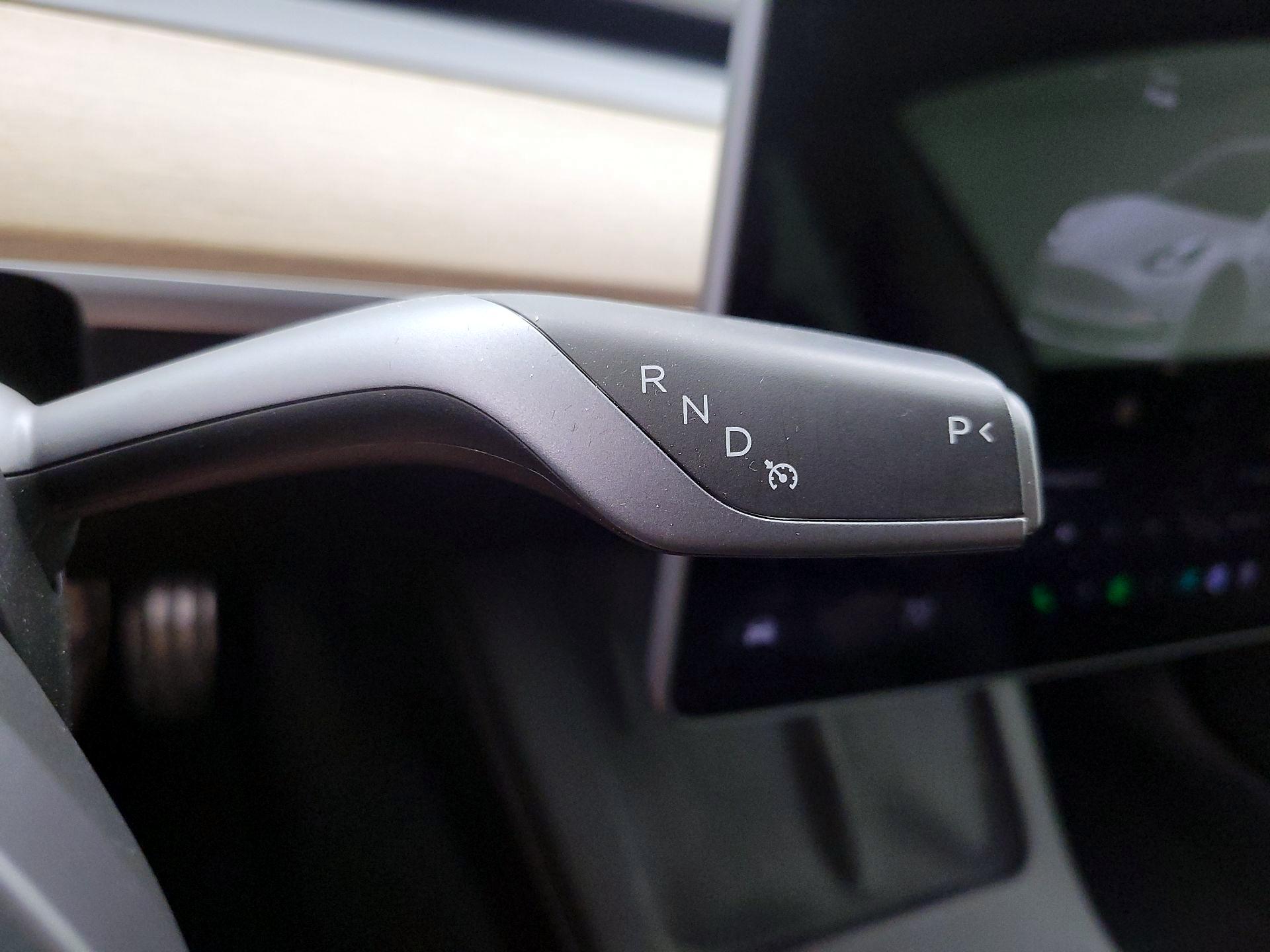 Thumbnail: 2022 Tesla Model 3 - 17