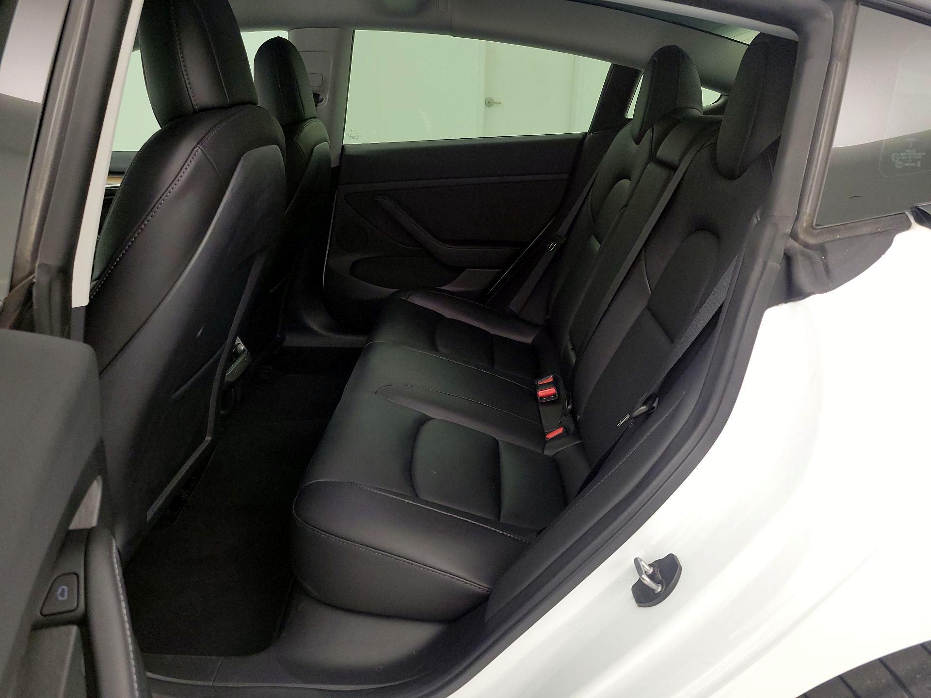 Thumbnail: 2022 Tesla Model 3 - 18