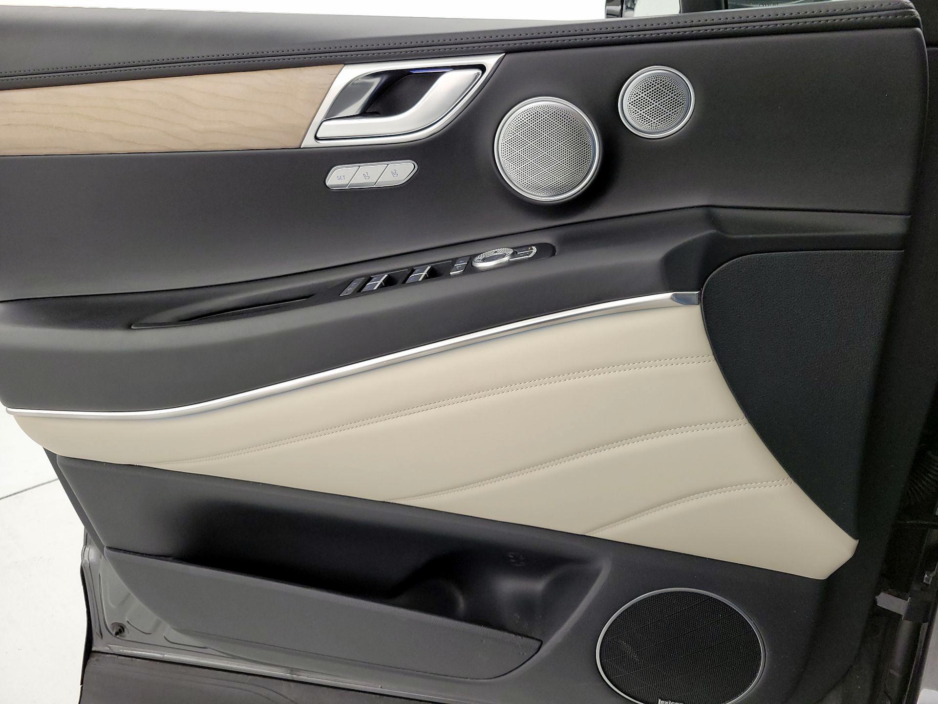 Thumbnail: 2021 Genesis GV80 - 12