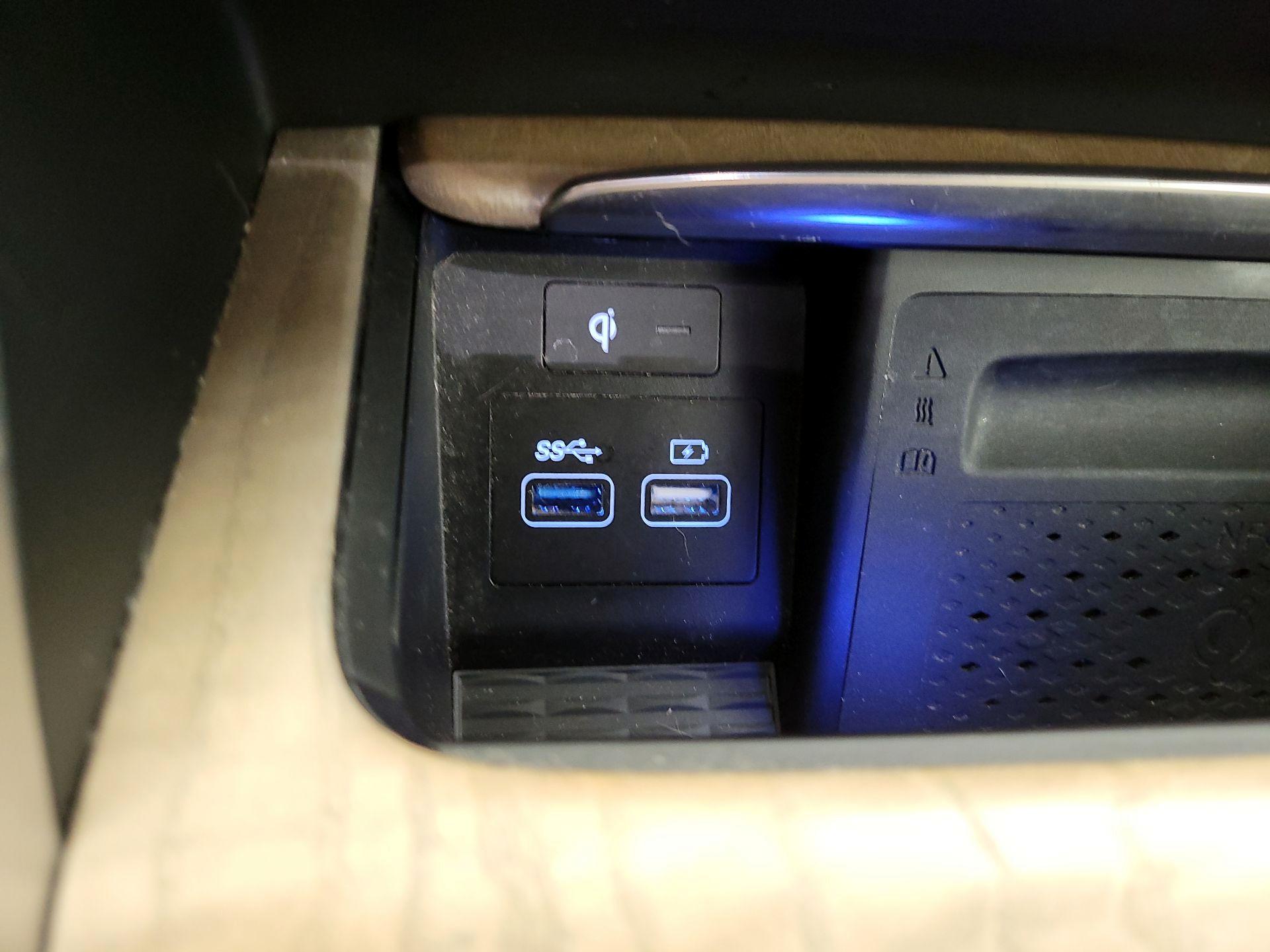 Thumbnail: 2021 Genesis GV80 - 19