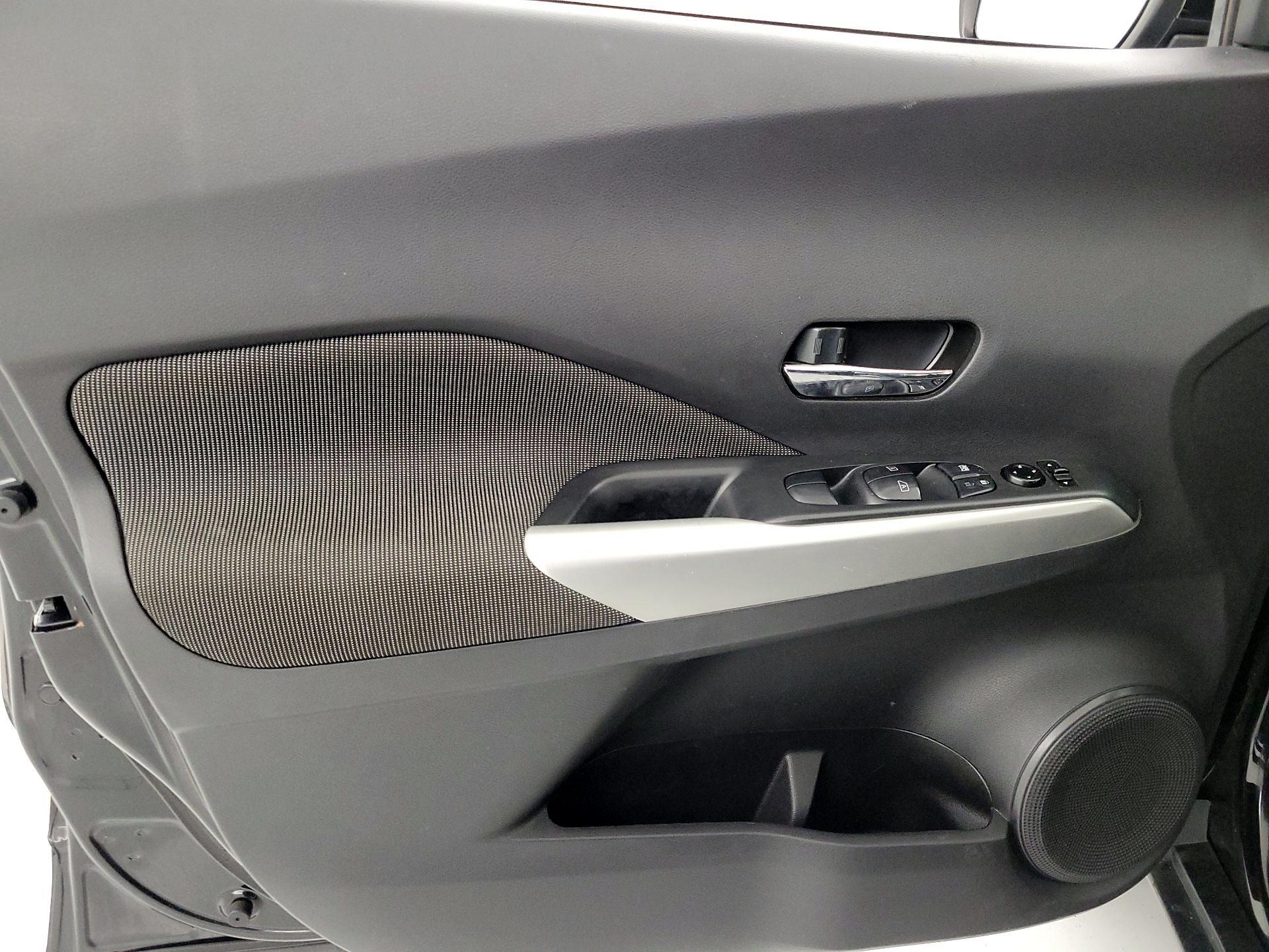 Thumbnail: 2020 Nissan Kicks - 12