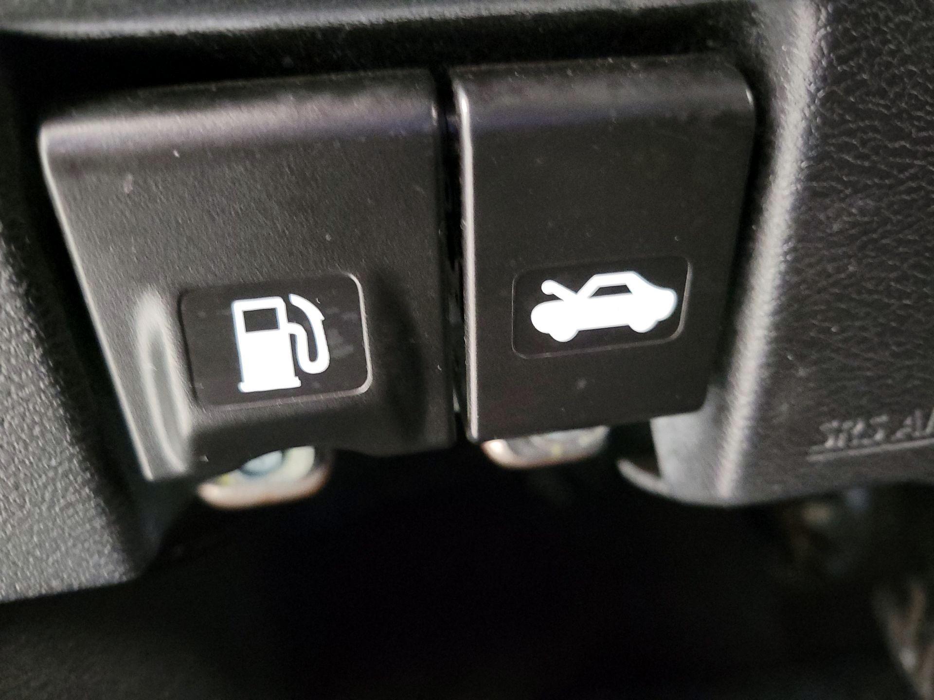 Thumbnail: 2020 Nissan Kicks - 13