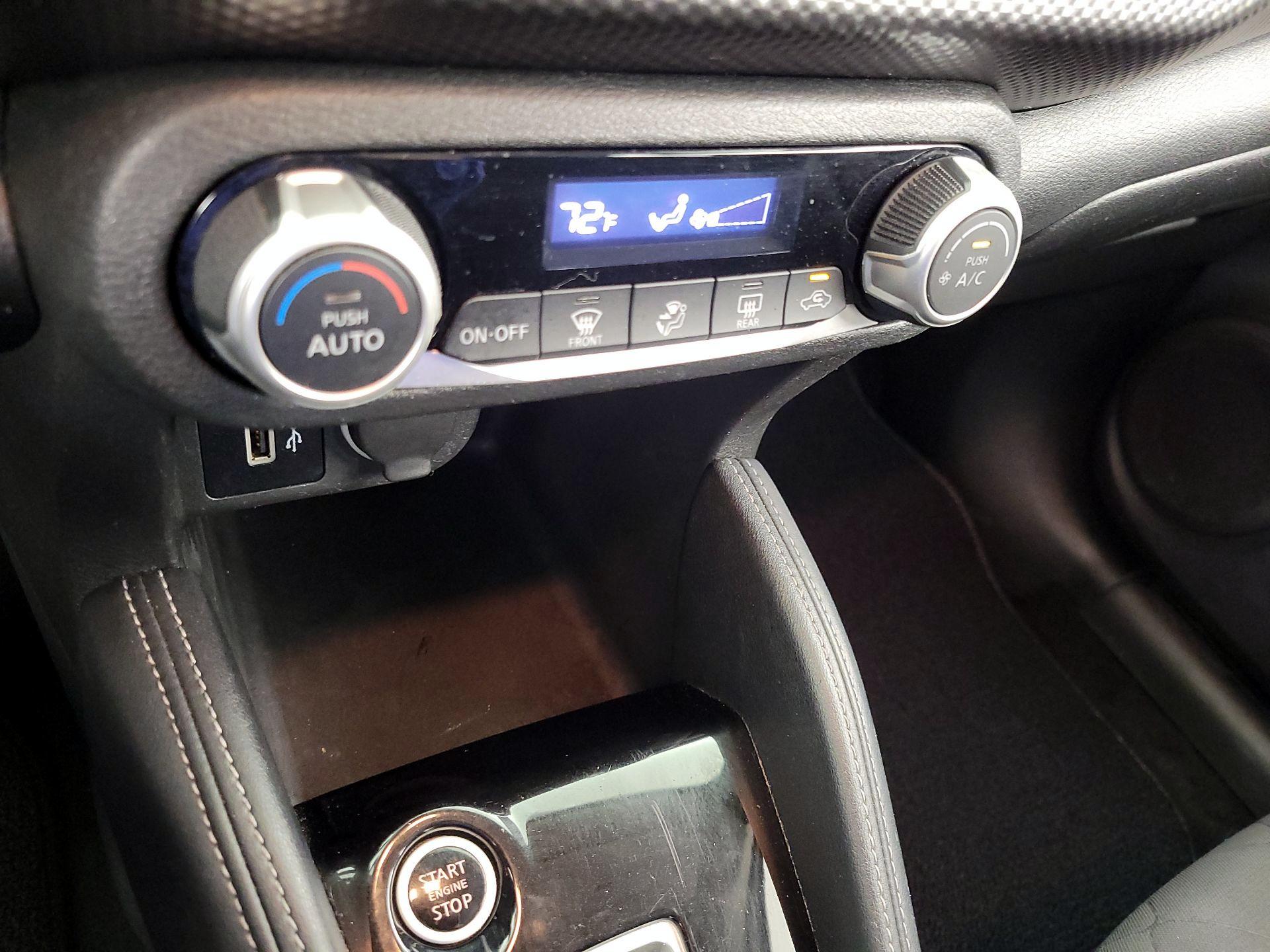 Thumbnail: 2020 Nissan Kicks - 16