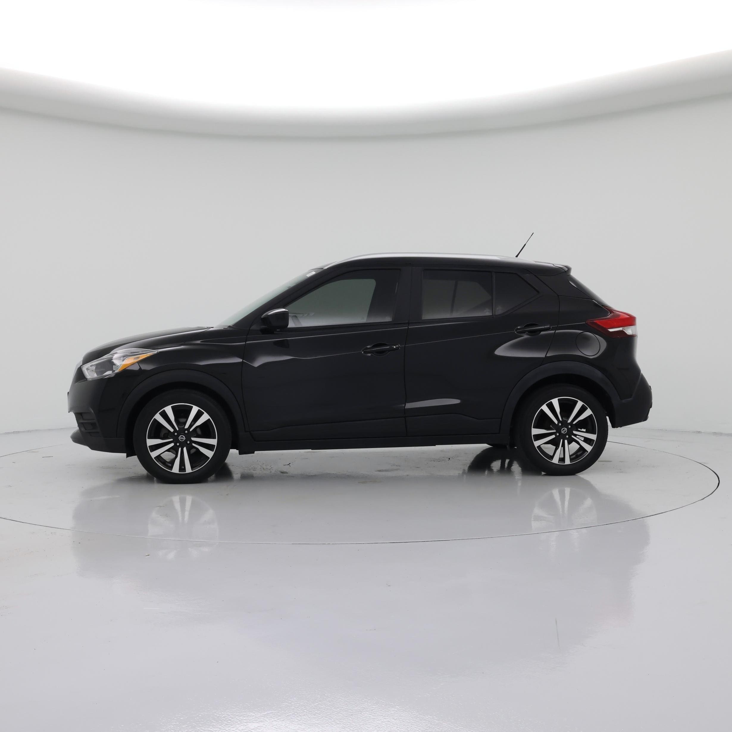 Thumbnail: 2020 Nissan Kicks - 3