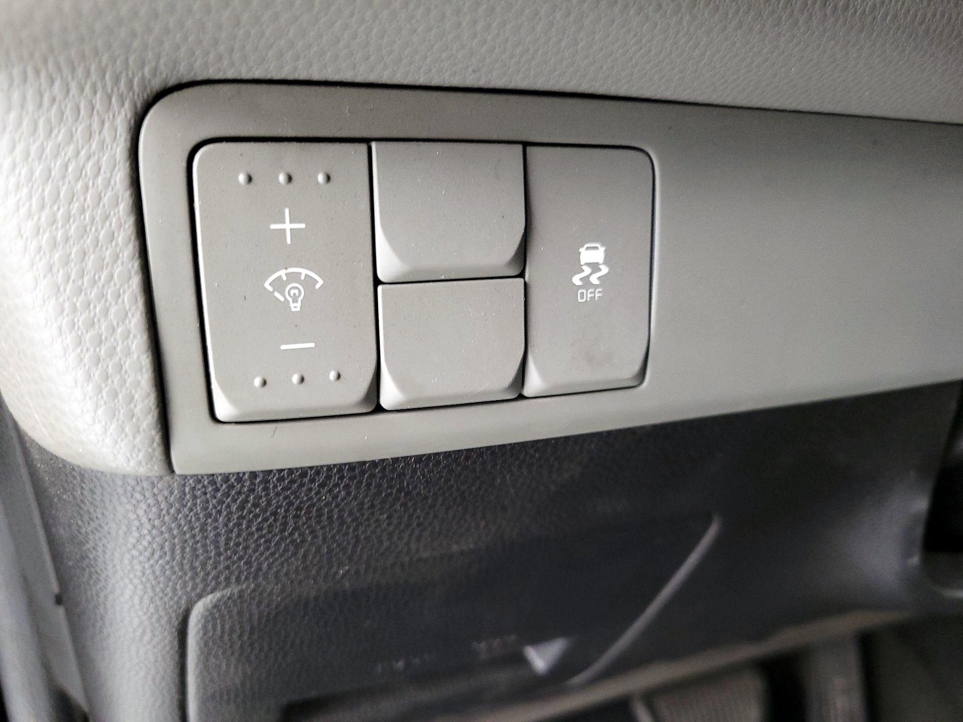 Thumbnail: 2016 Kia Soul - 13