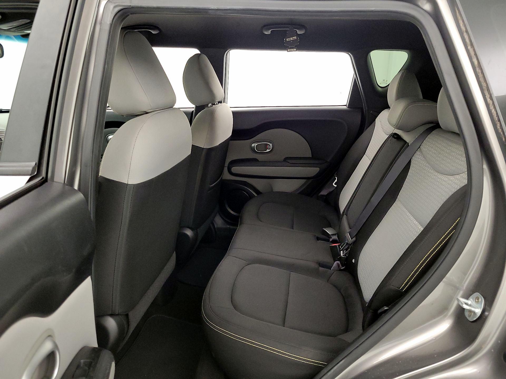 Thumbnail: 2016 Kia Soul - 19