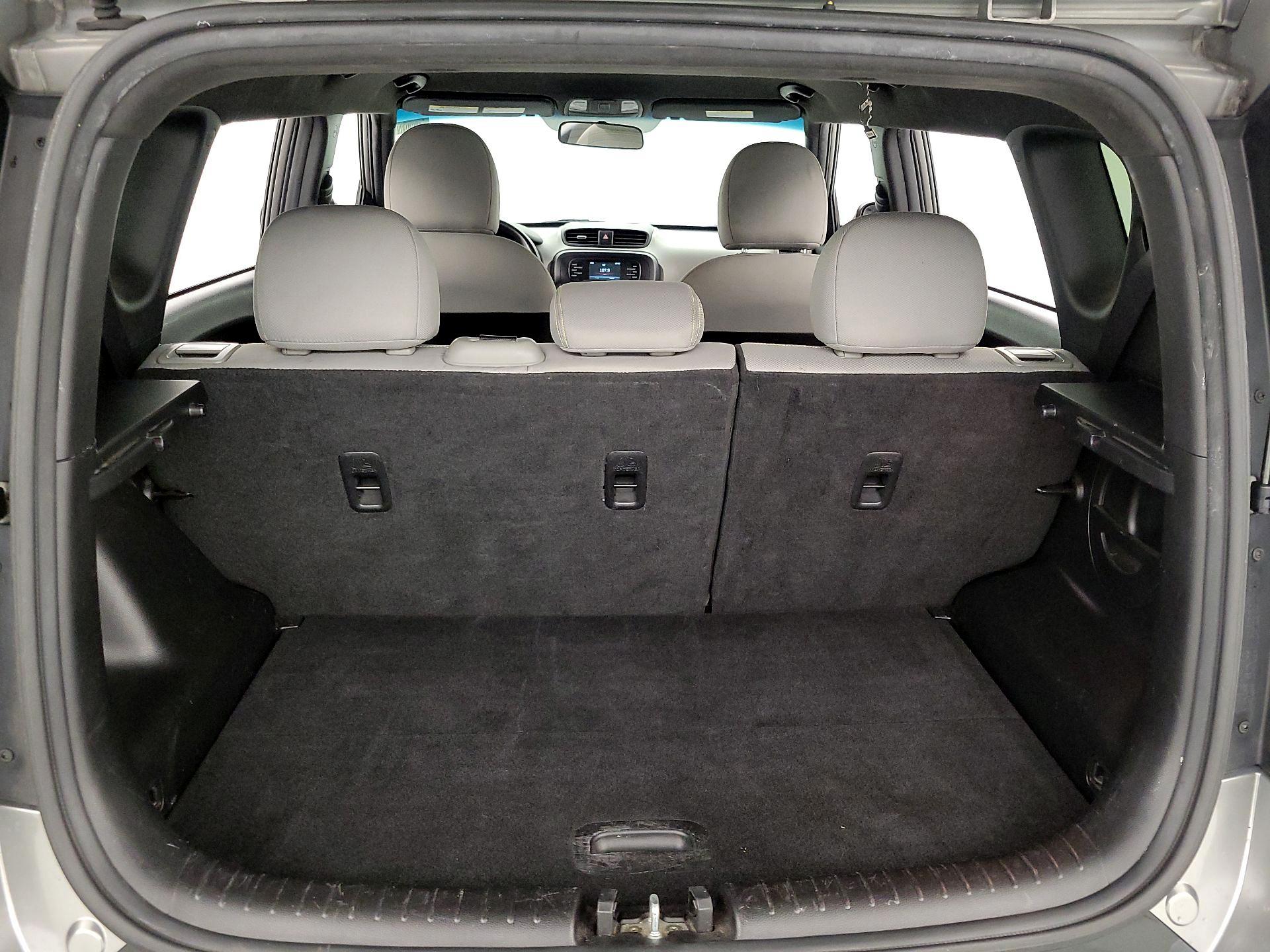 Thumbnail: 2016 Kia Soul - 20