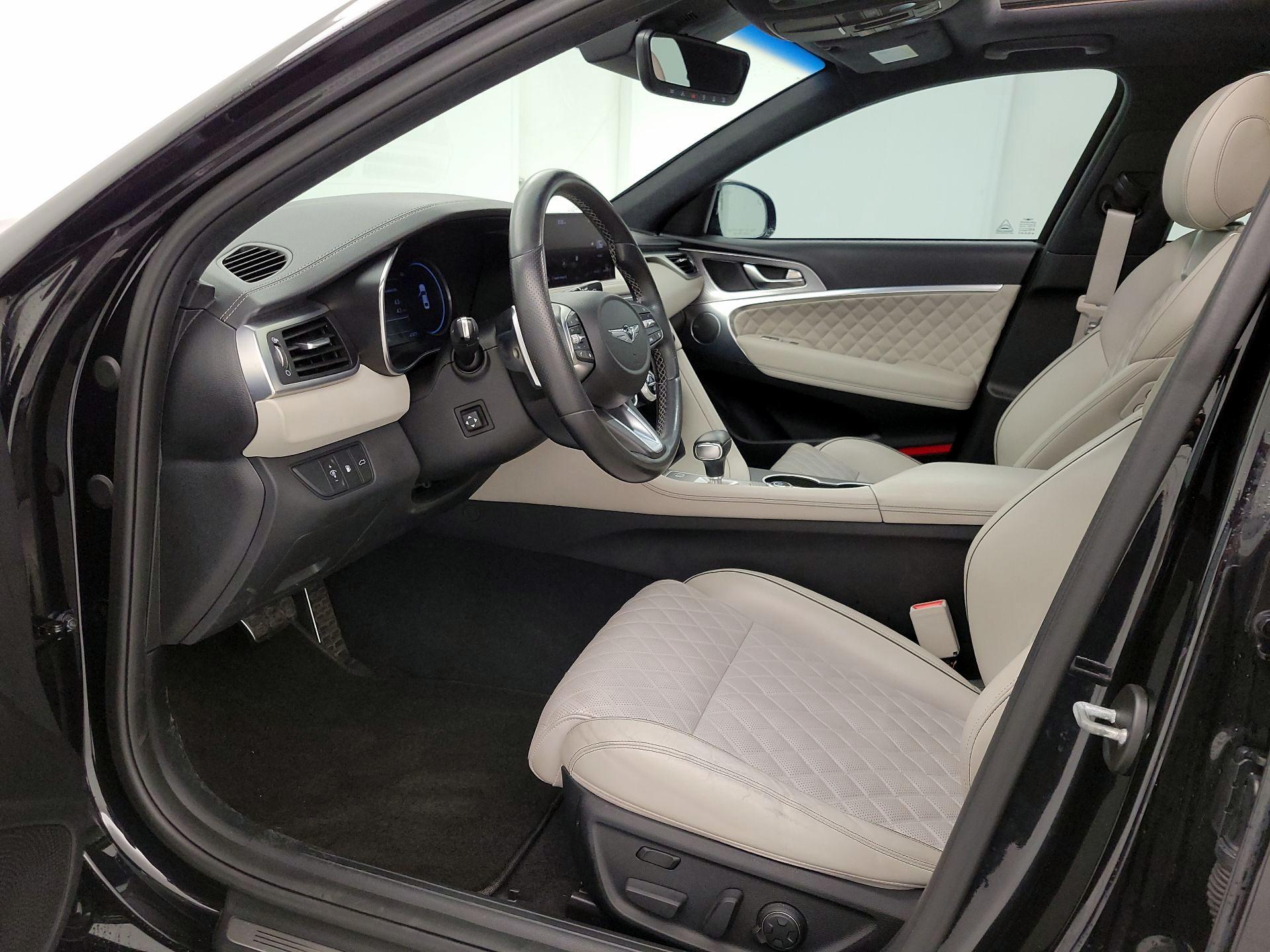 Thumbnail: 2022 Genesis G70 - 11