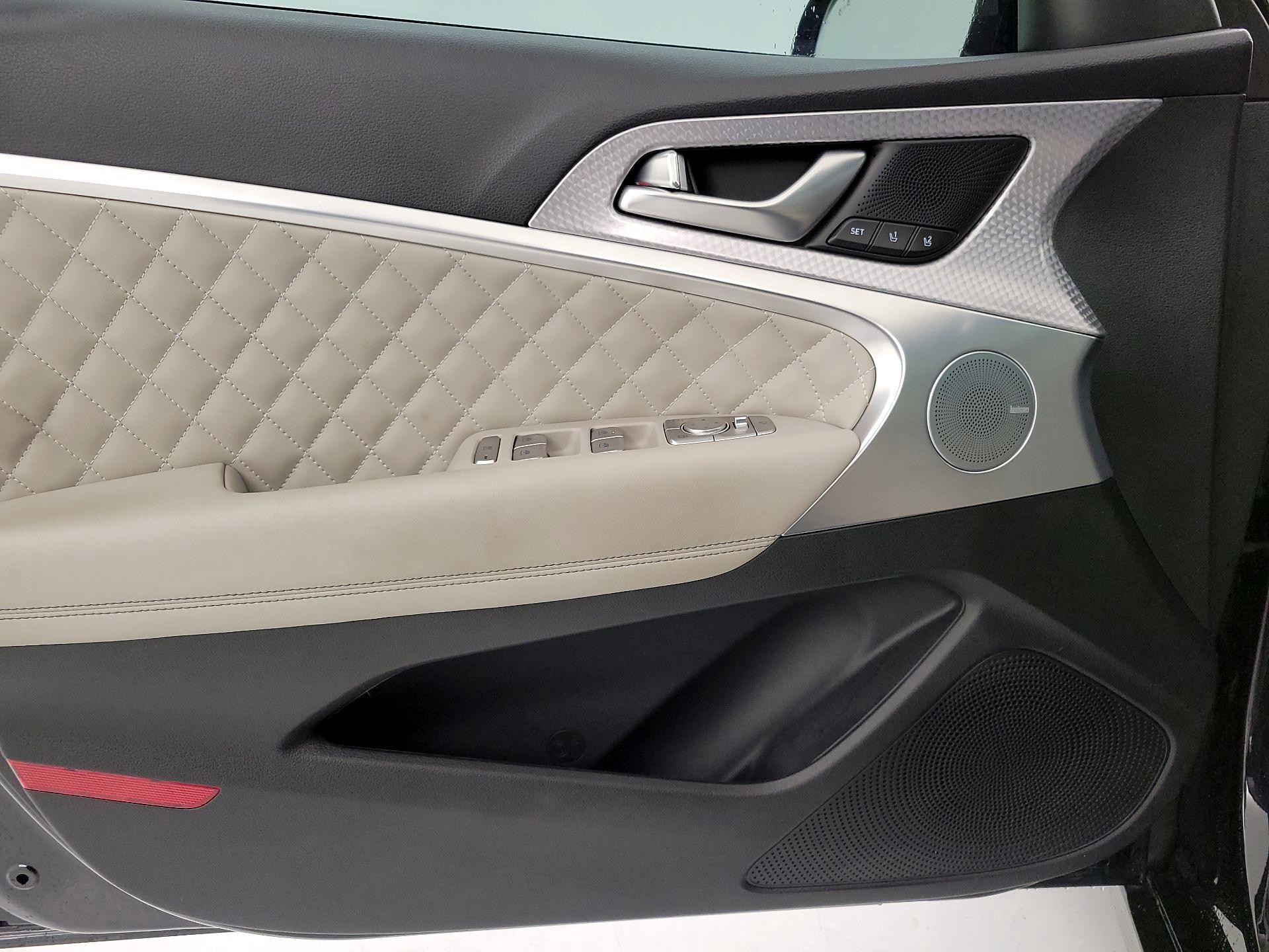 Thumbnail: 2022 Genesis G70 - 12