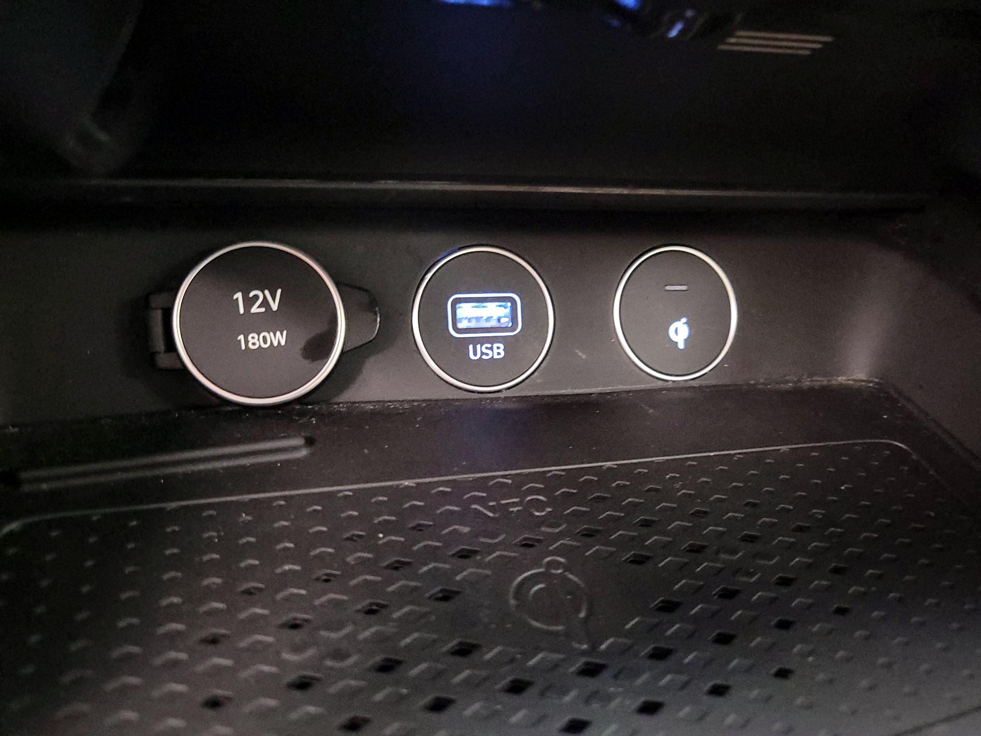 Thumbnail: 2022 Genesis G70 - 19