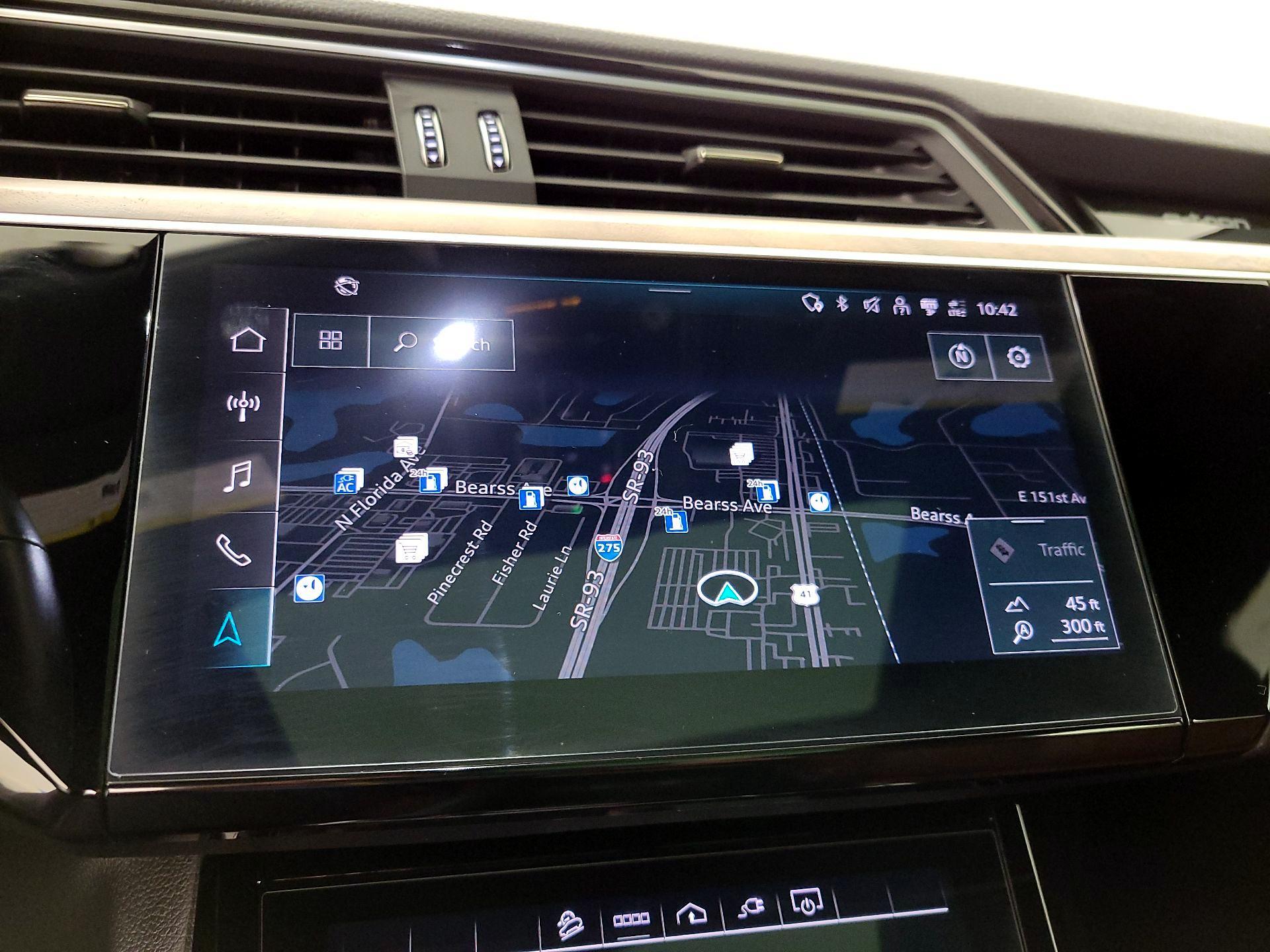 Thumbnail: 2022 Audi e-tron - 14