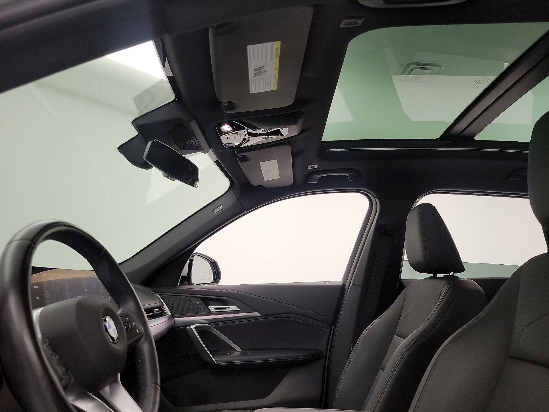 Thumbnail: 2023 BMW X1 - 20