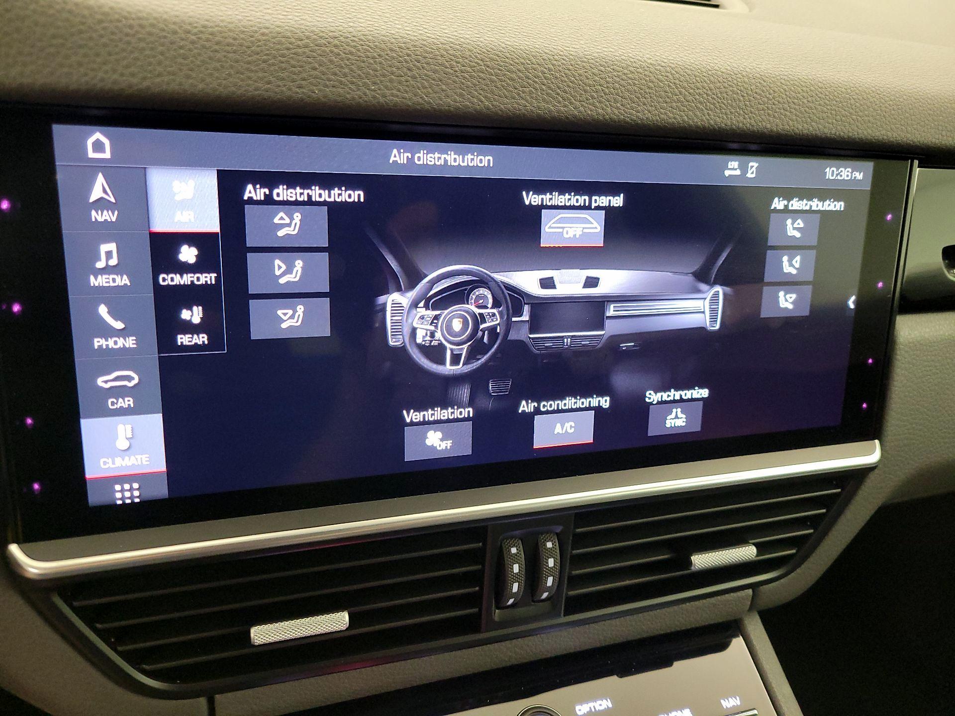 Thumbnail: 2019 Porsche Cayenne - 17