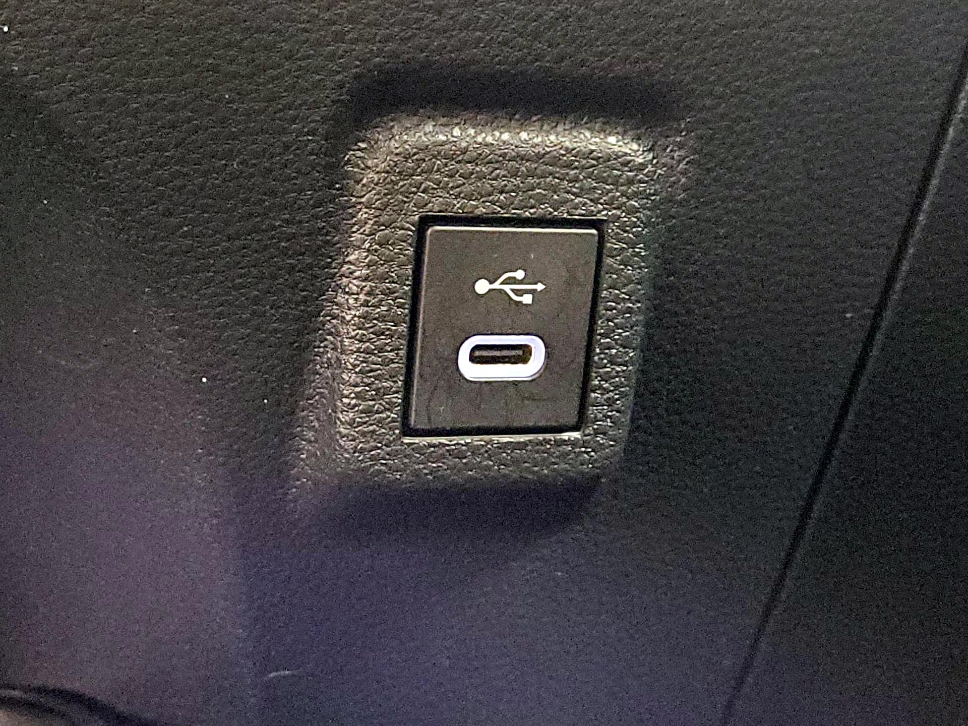 Thumbnail: 2023 Toyota Corolla - 18