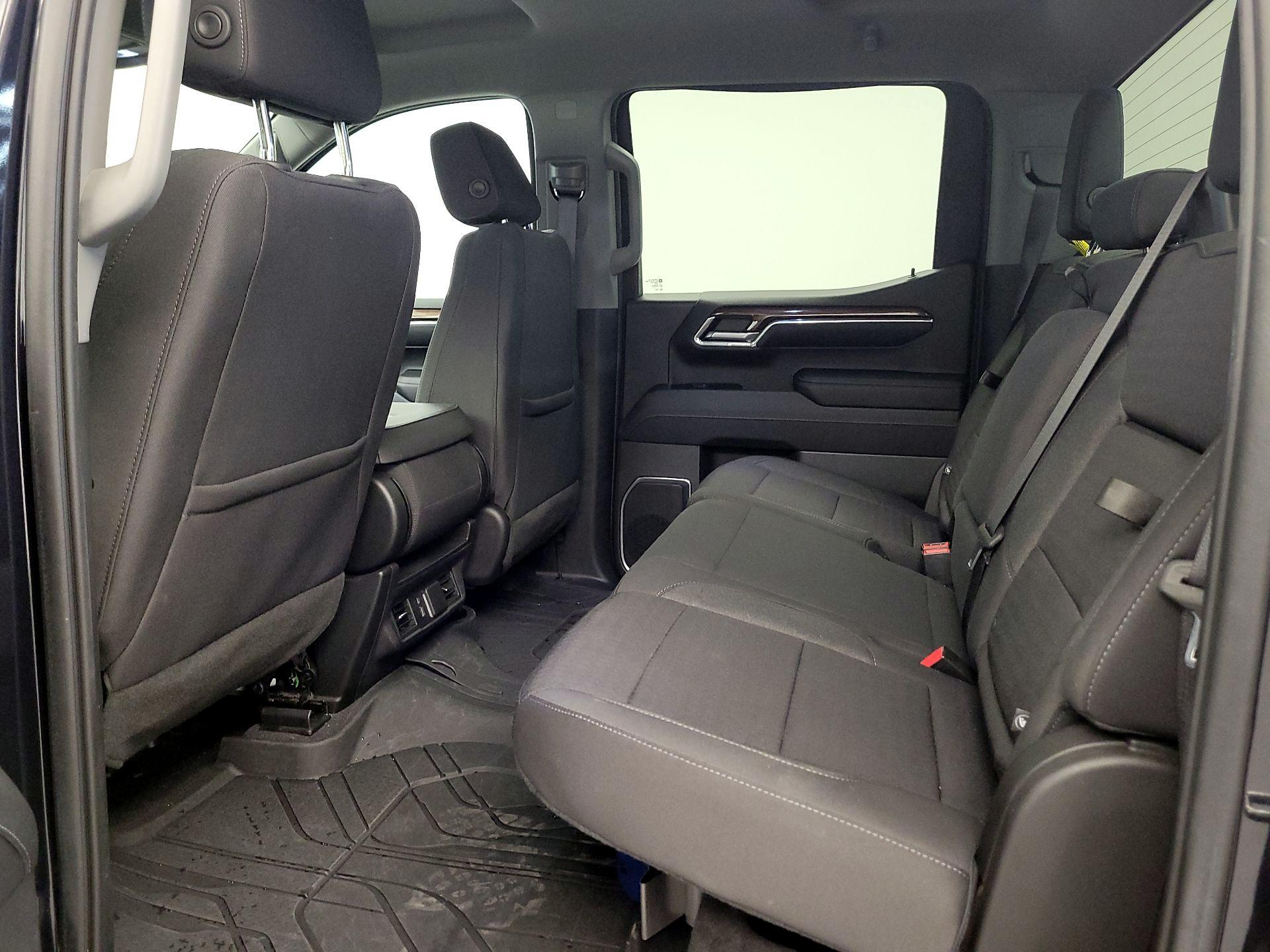 Thumbnail: 2023 Chevrolet Silverado 1500 - 17