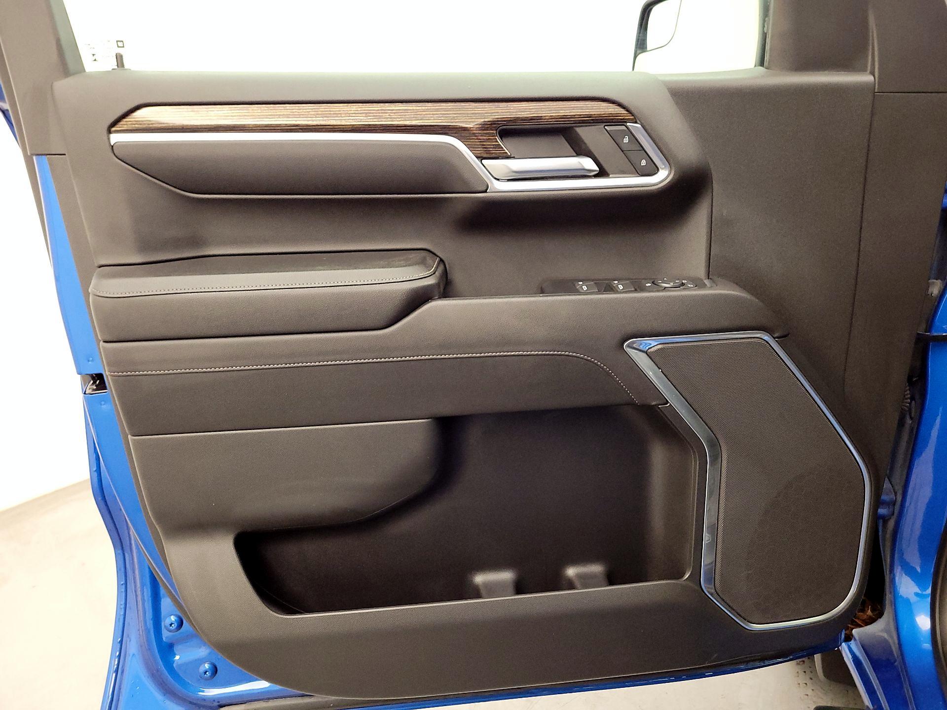 Thumbnail: 2023 GMC Sierra 1500 - 12