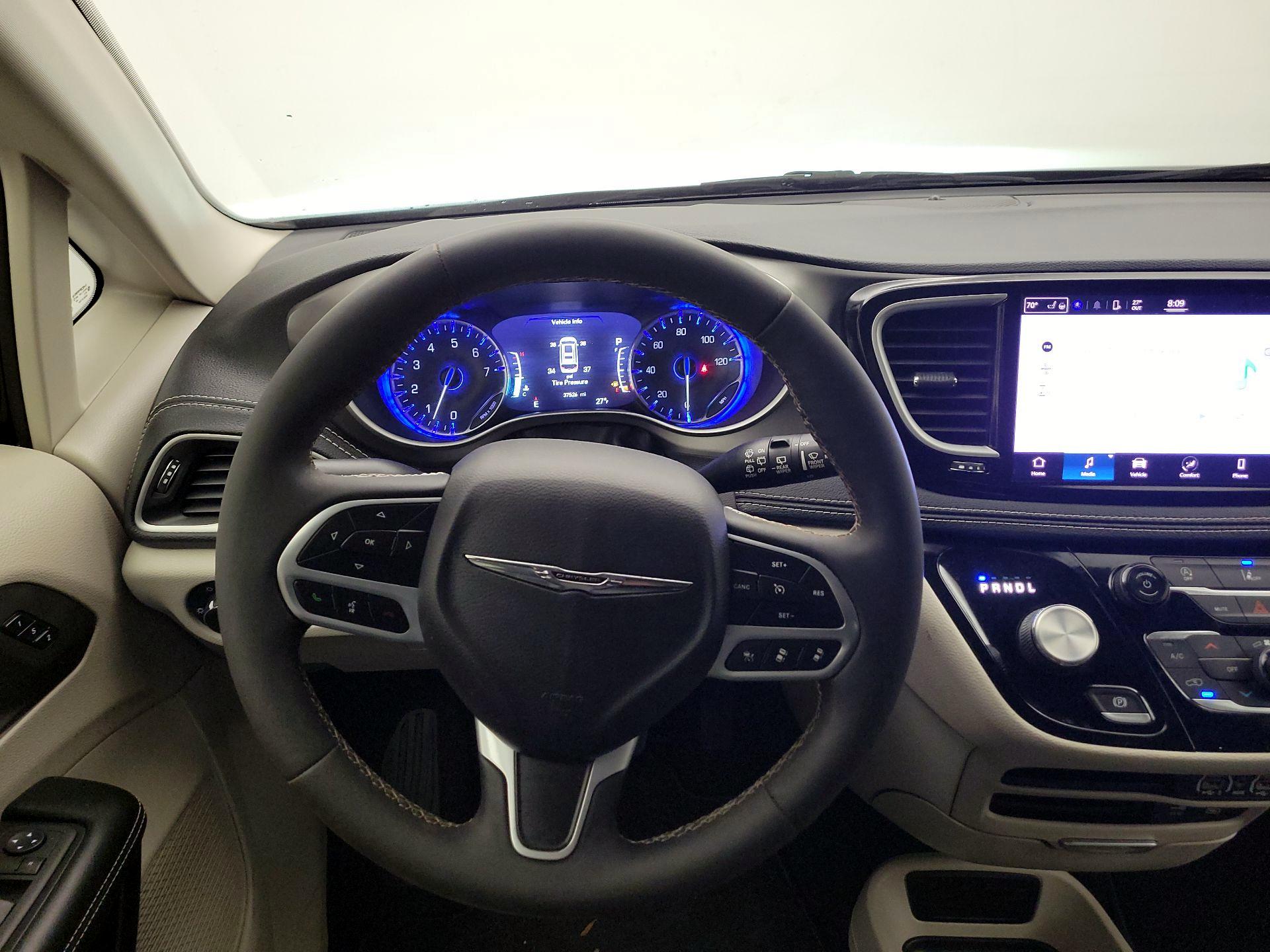 Thumbnail: 2022 Chrysler Pacifica - 10