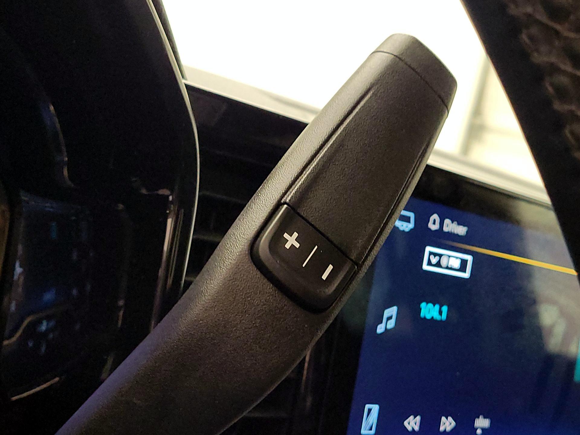 Thumbnail: 2023 Chevrolet Silverado 1500 - 17