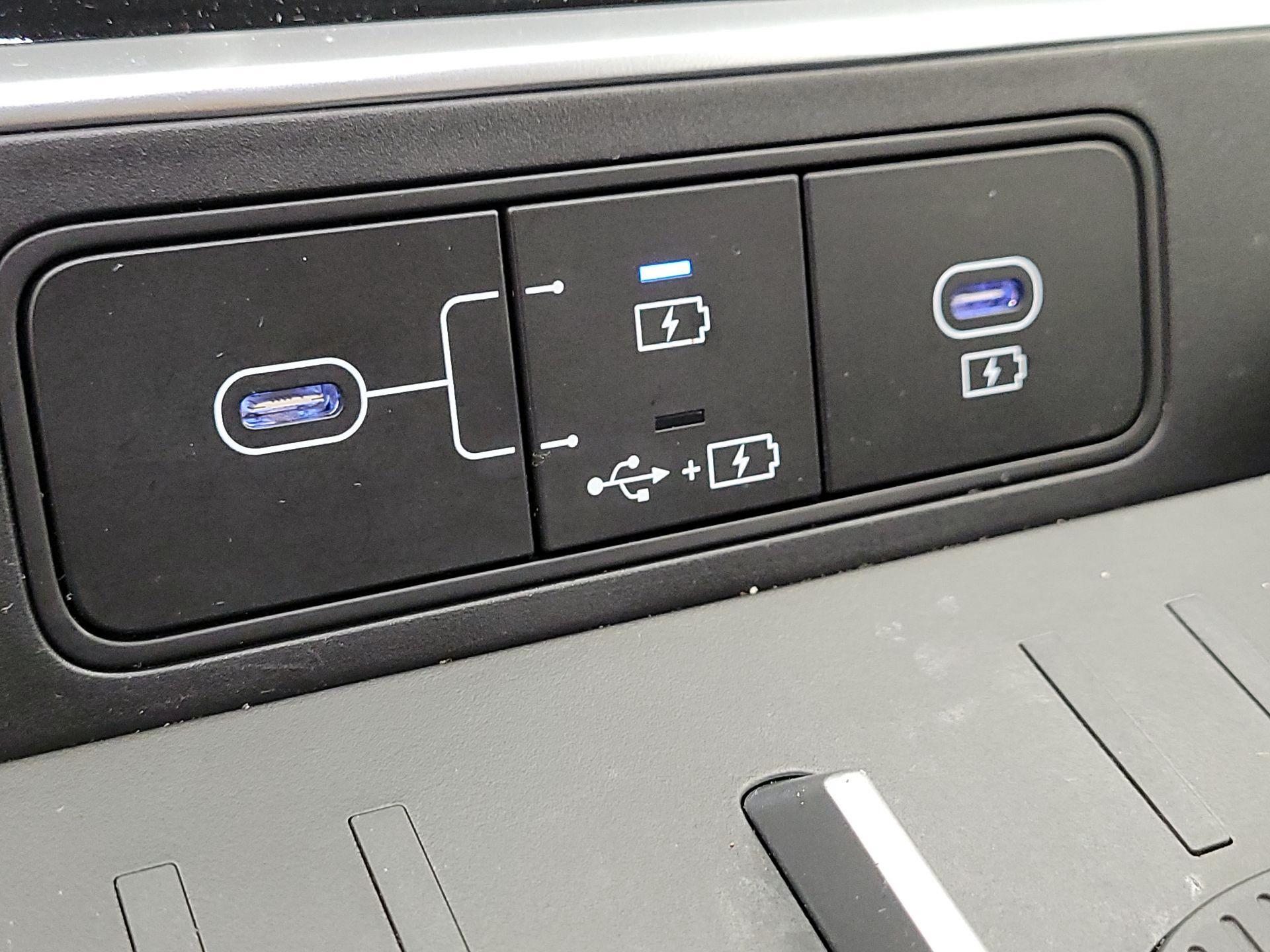 Thumbnail: 2024 Hyundai Santa Fe - 18