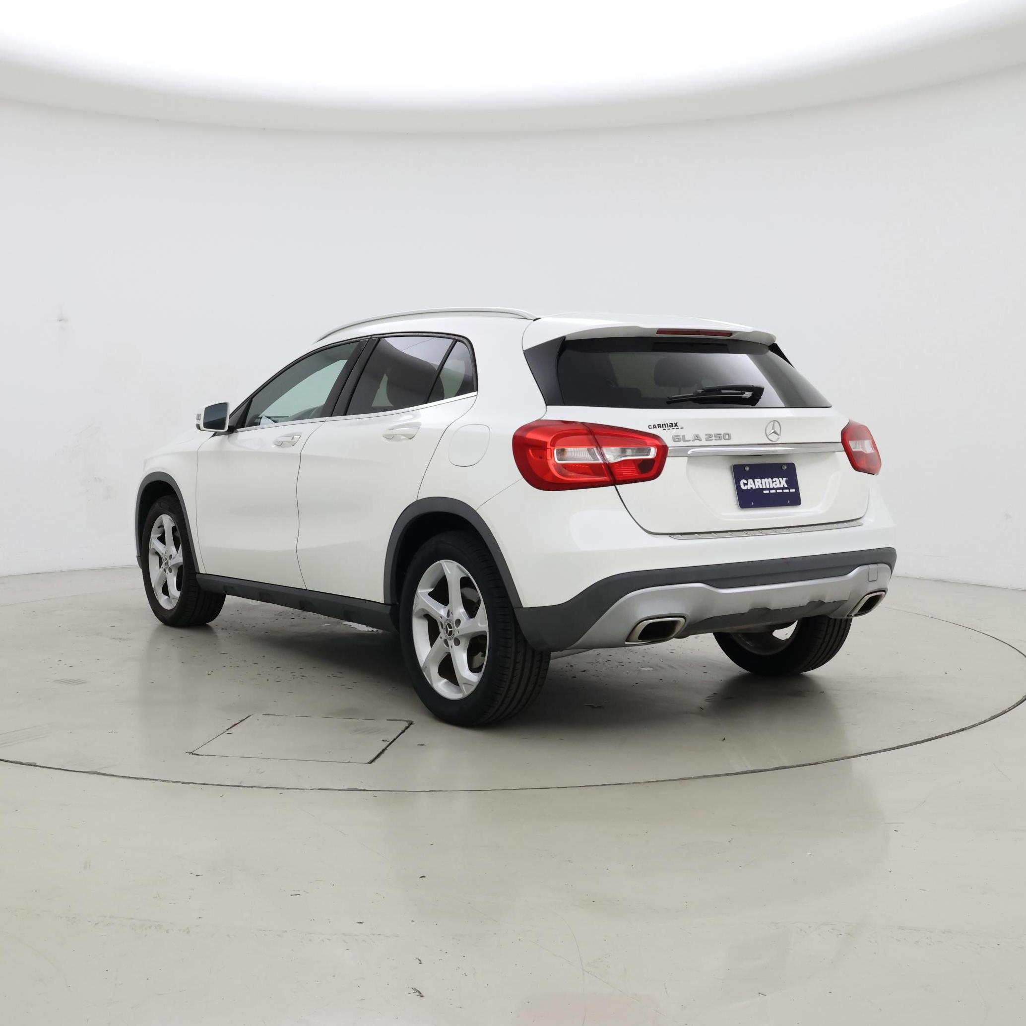 Thumbnail: 2018 Mercedes-Benz GLA - 2