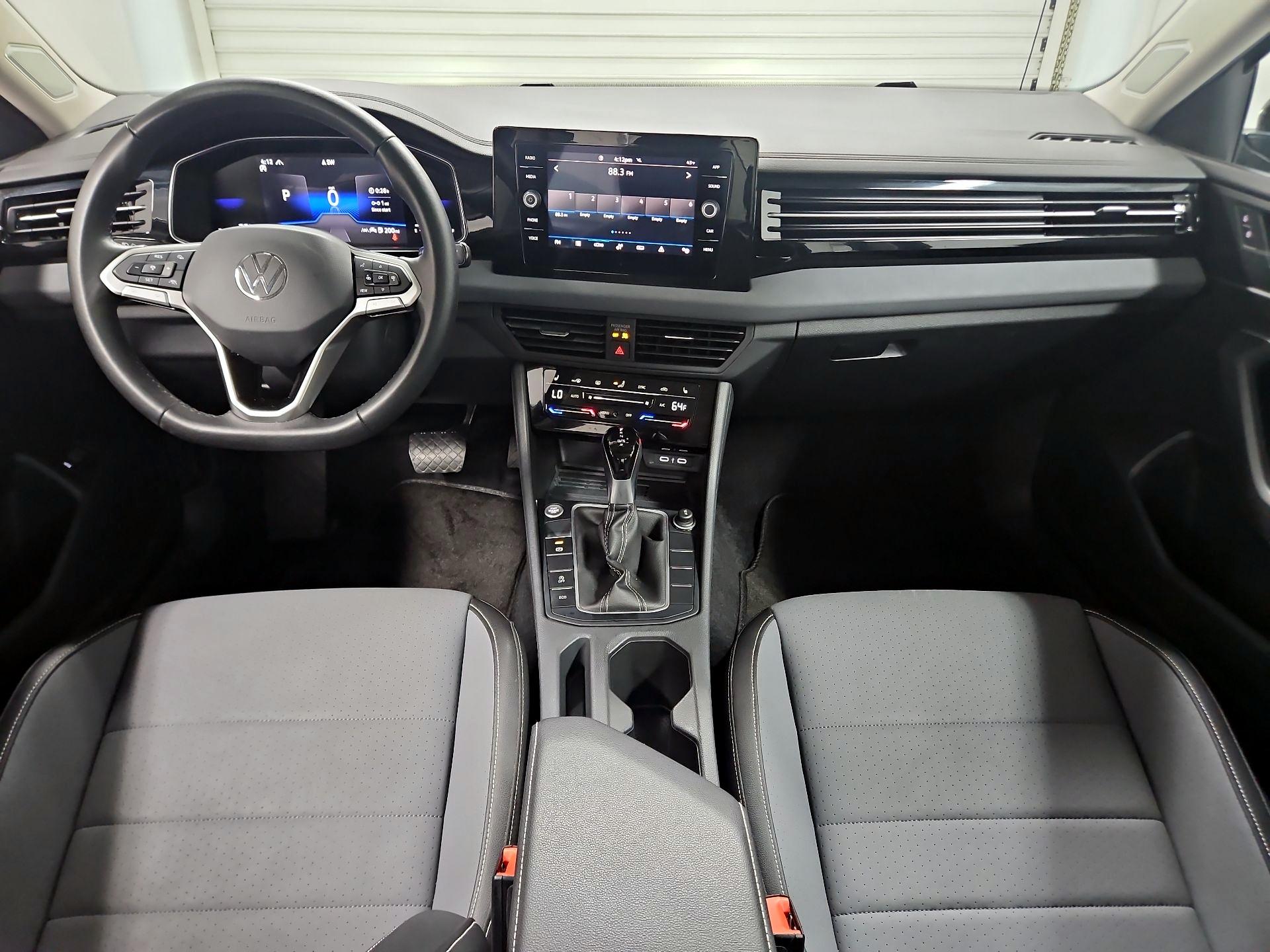 Thumbnail: 2025 Volkswagen Jetta - 9