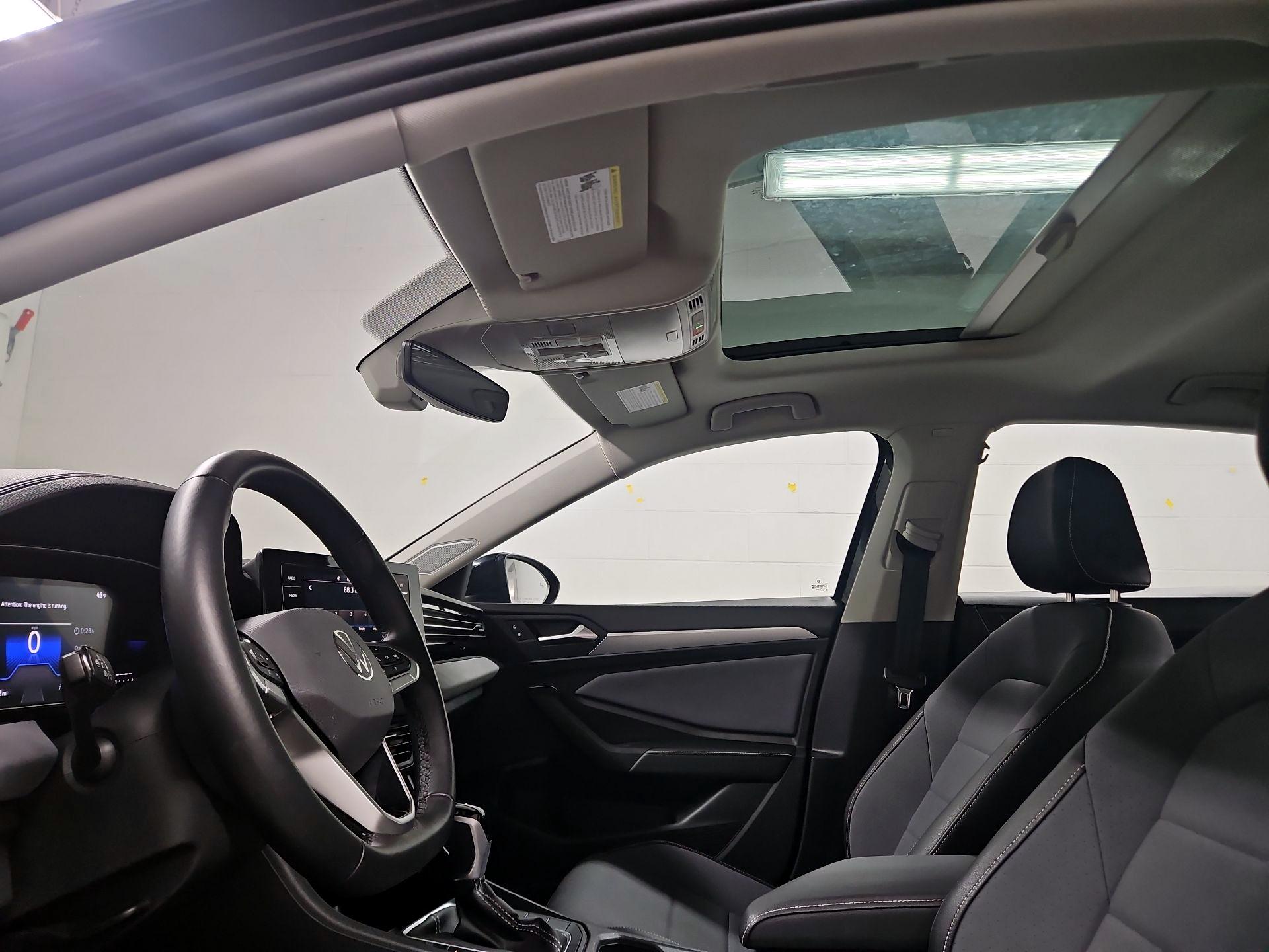 Thumbnail: 2025 Volkswagen Jetta - 19