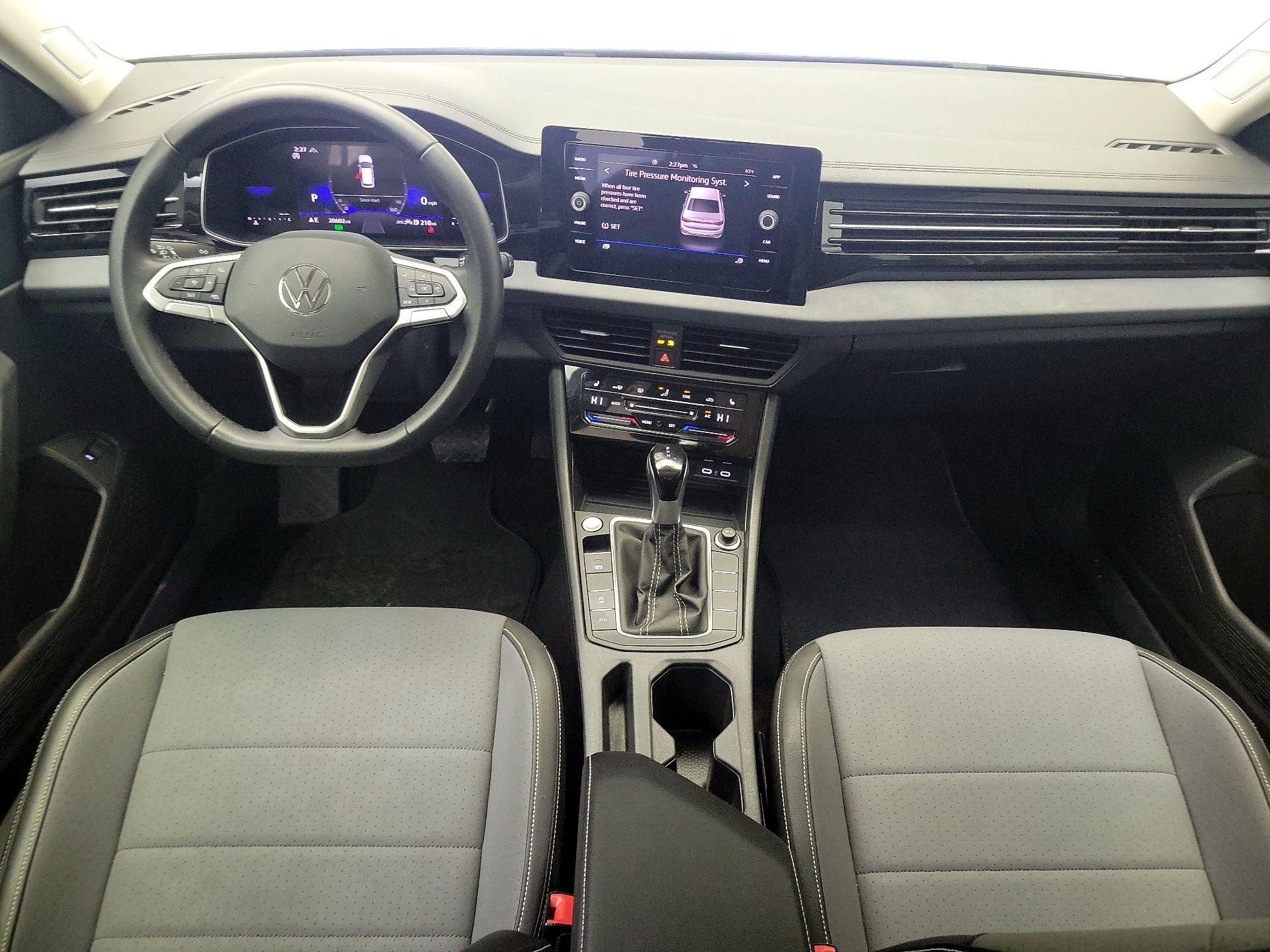 Thumbnail: 2025 Volkswagen Jetta - 9