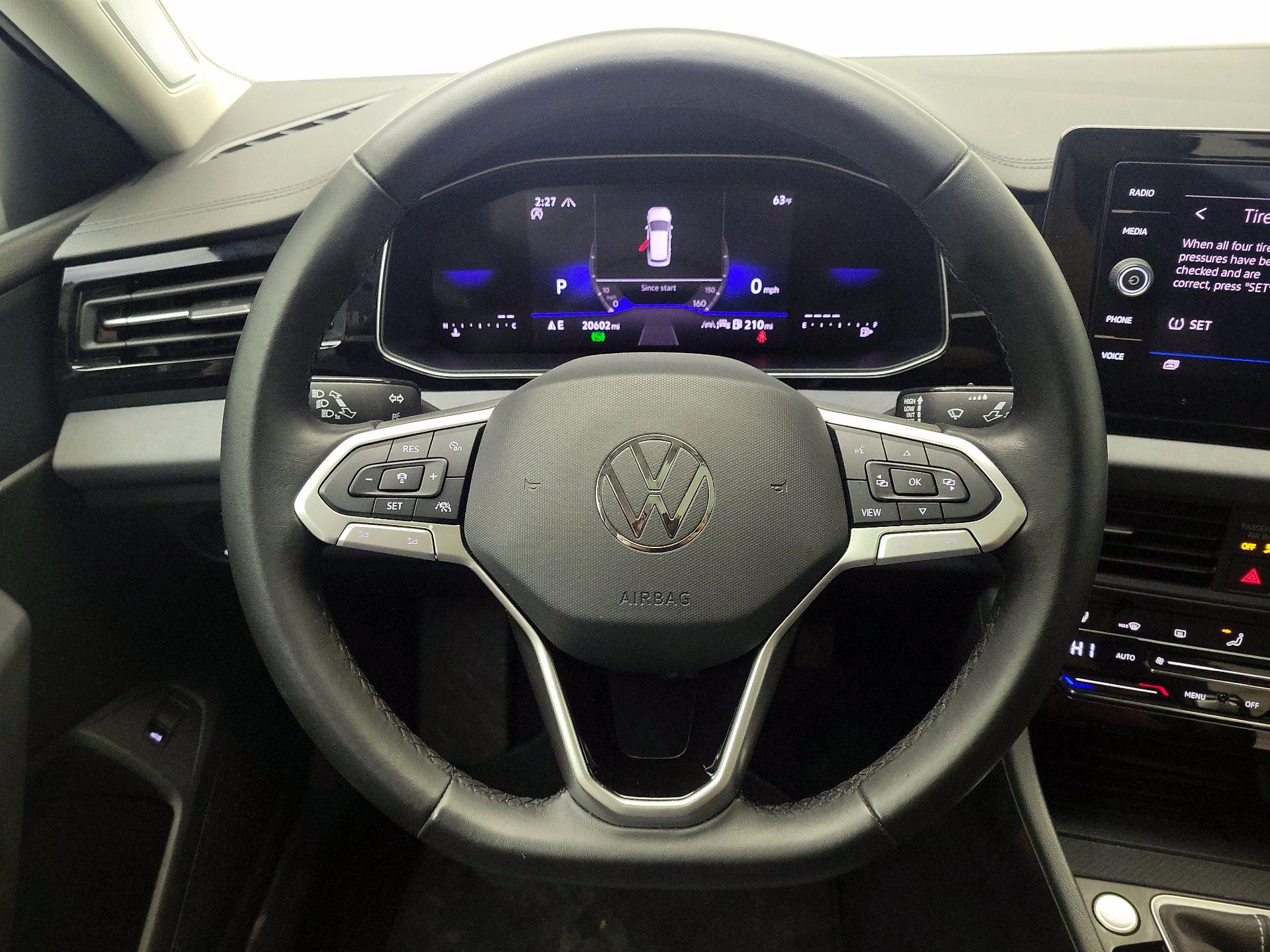 Thumbnail: 2025 Volkswagen Jetta - 10