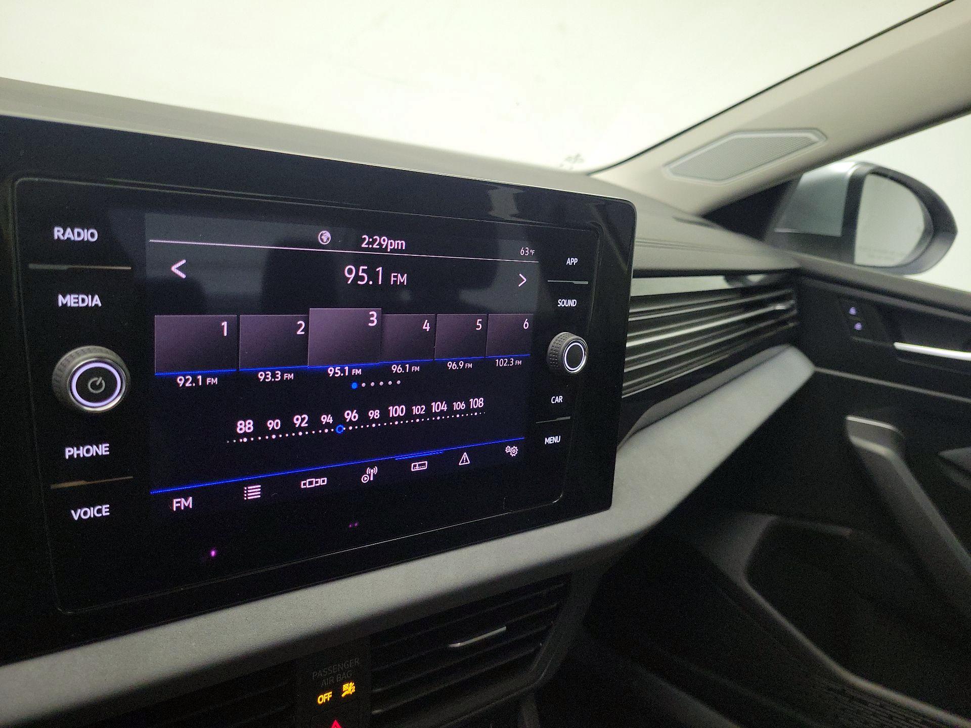 Thumbnail: 2025 Volkswagen Jetta - 15