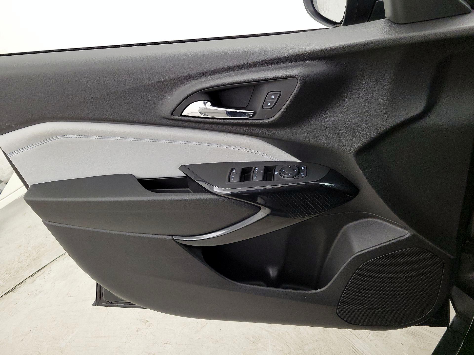 Thumbnail: 2025 Chevrolet Trax - 12