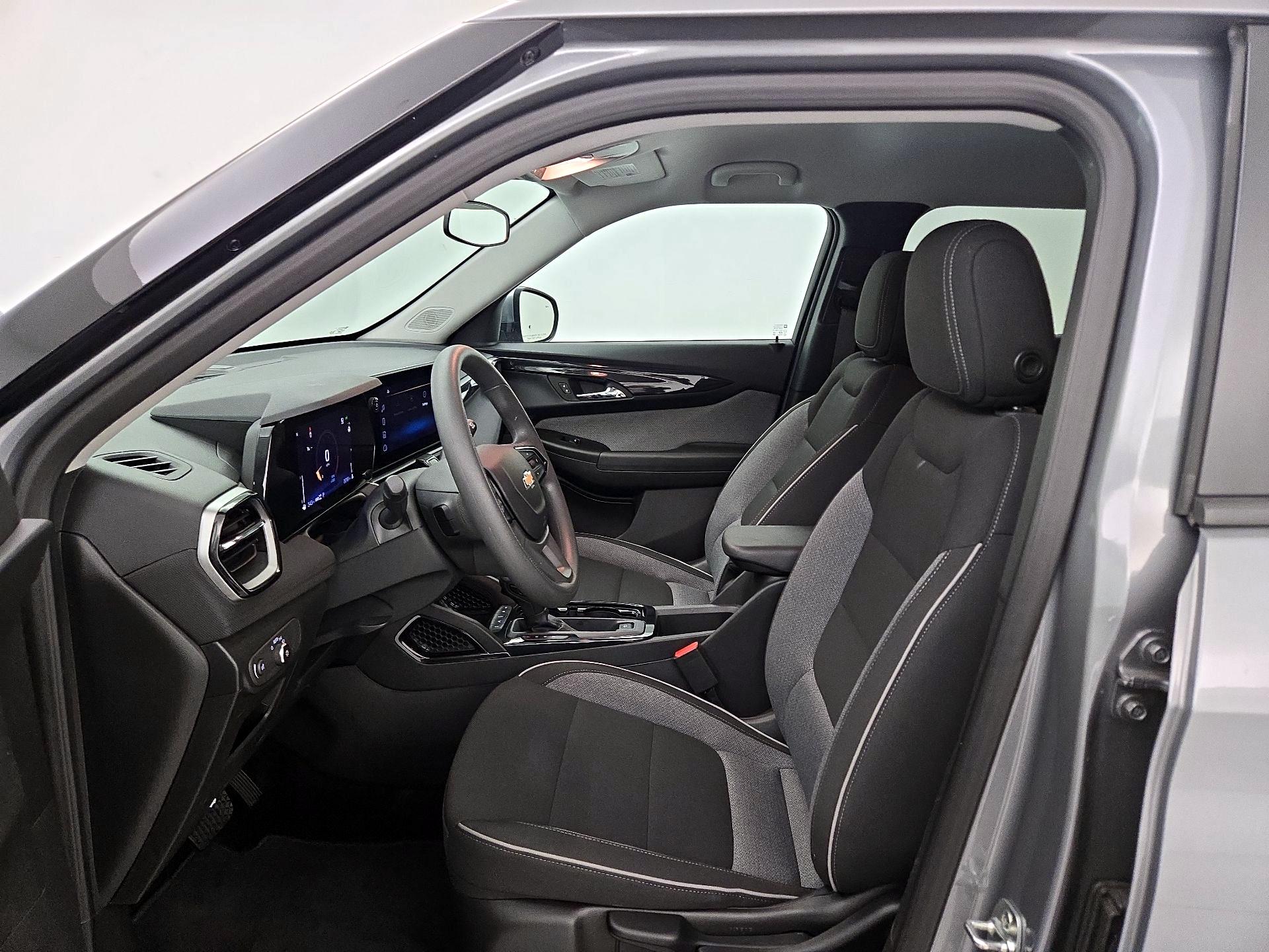 Thumbnail: 2025 Chevrolet TrailBlazer - 11