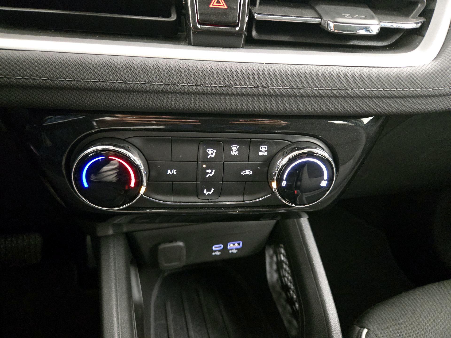 Thumbnail: 2025 Chevrolet TrailBlazer - 16