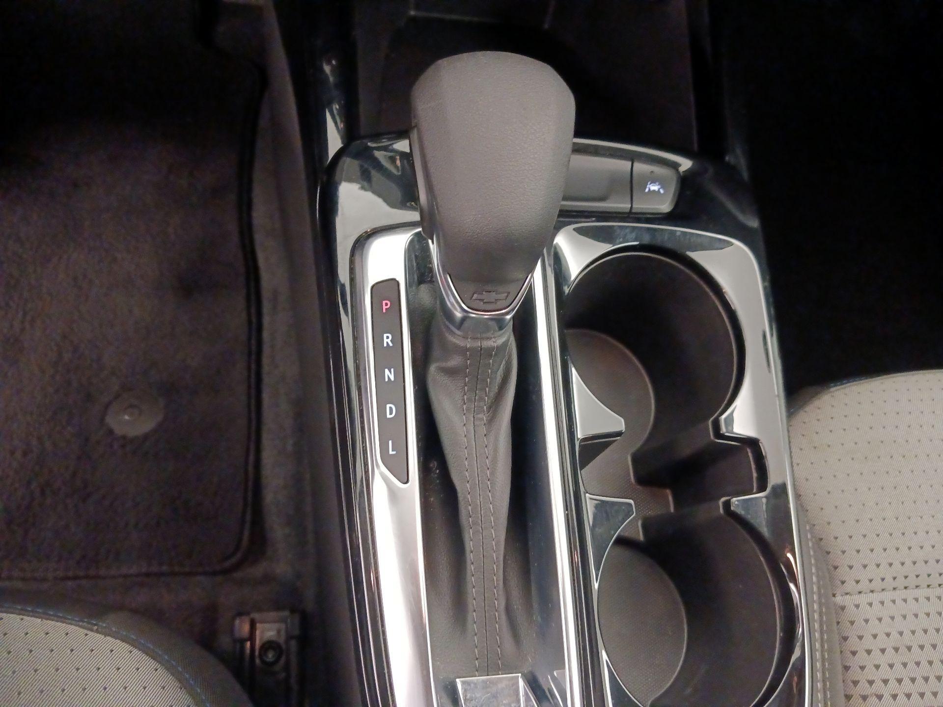 Thumbnail: 2025 Chevrolet Trax - 17