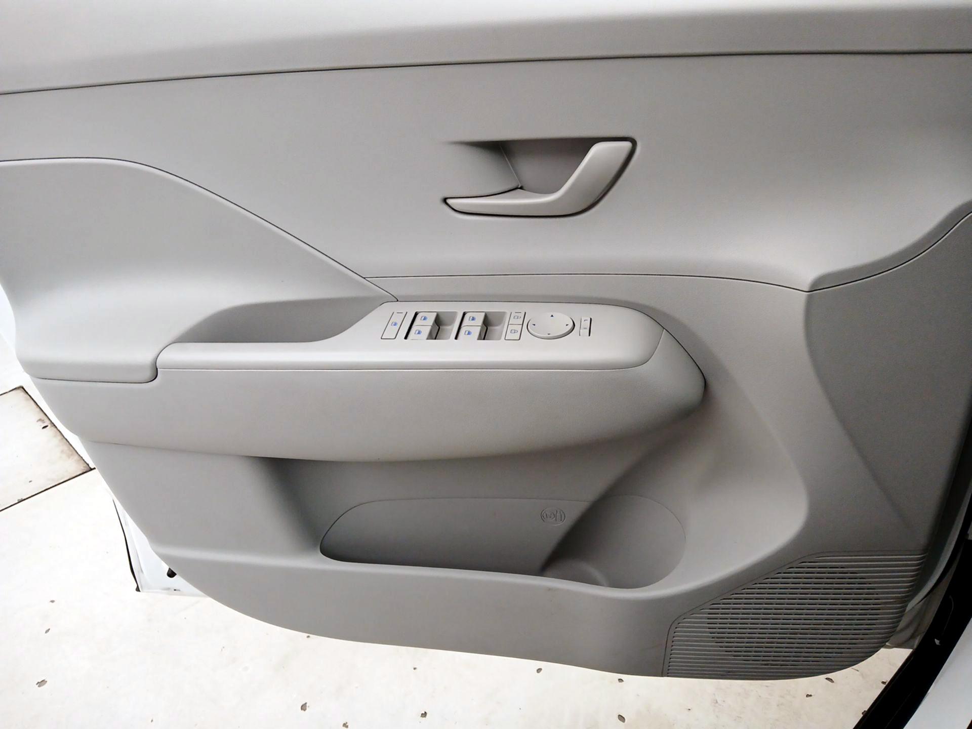 Thumbnail: 2025 Hyundai Kona - 12