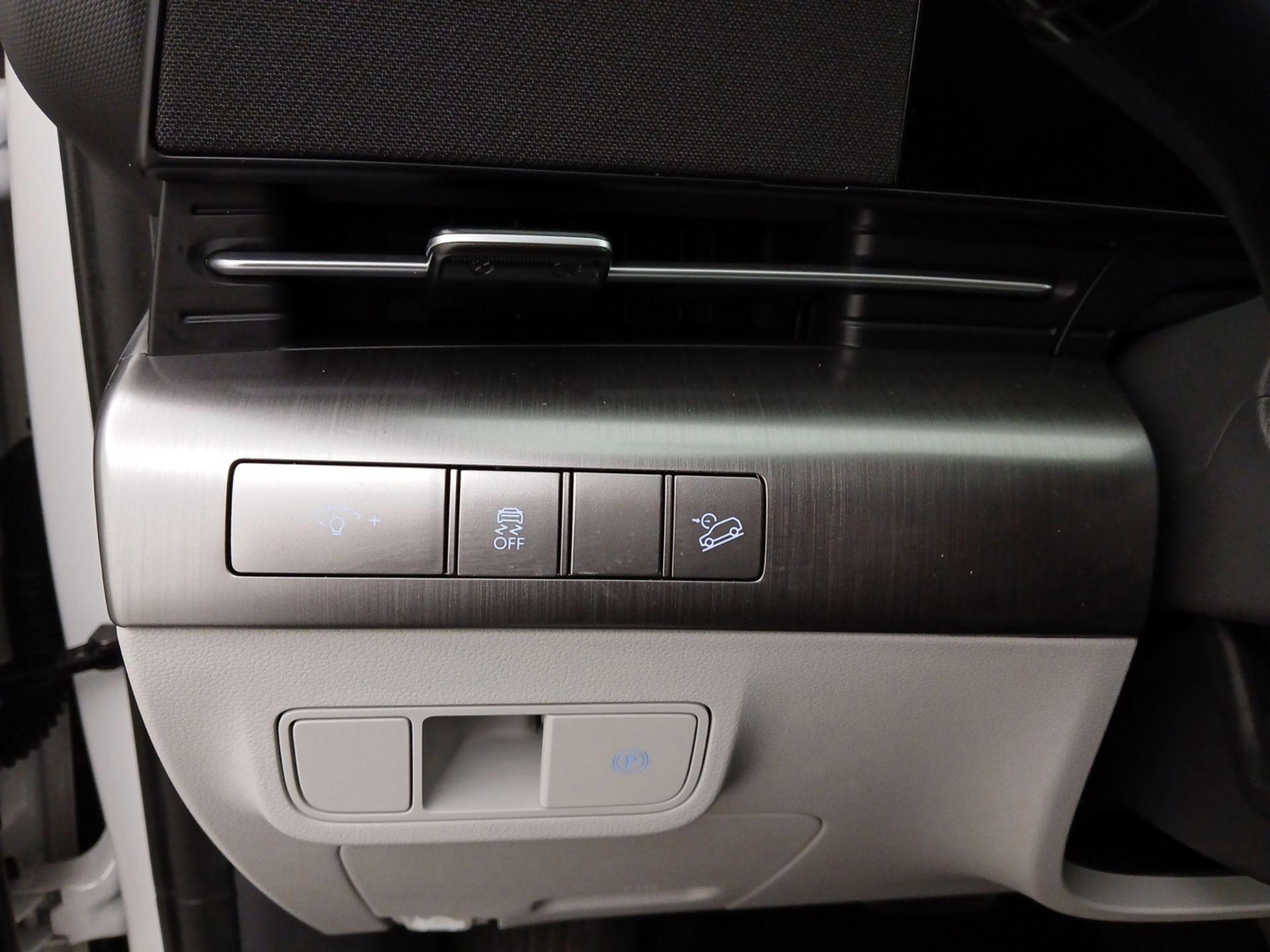 Thumbnail: 2025 Hyundai Kona - 13