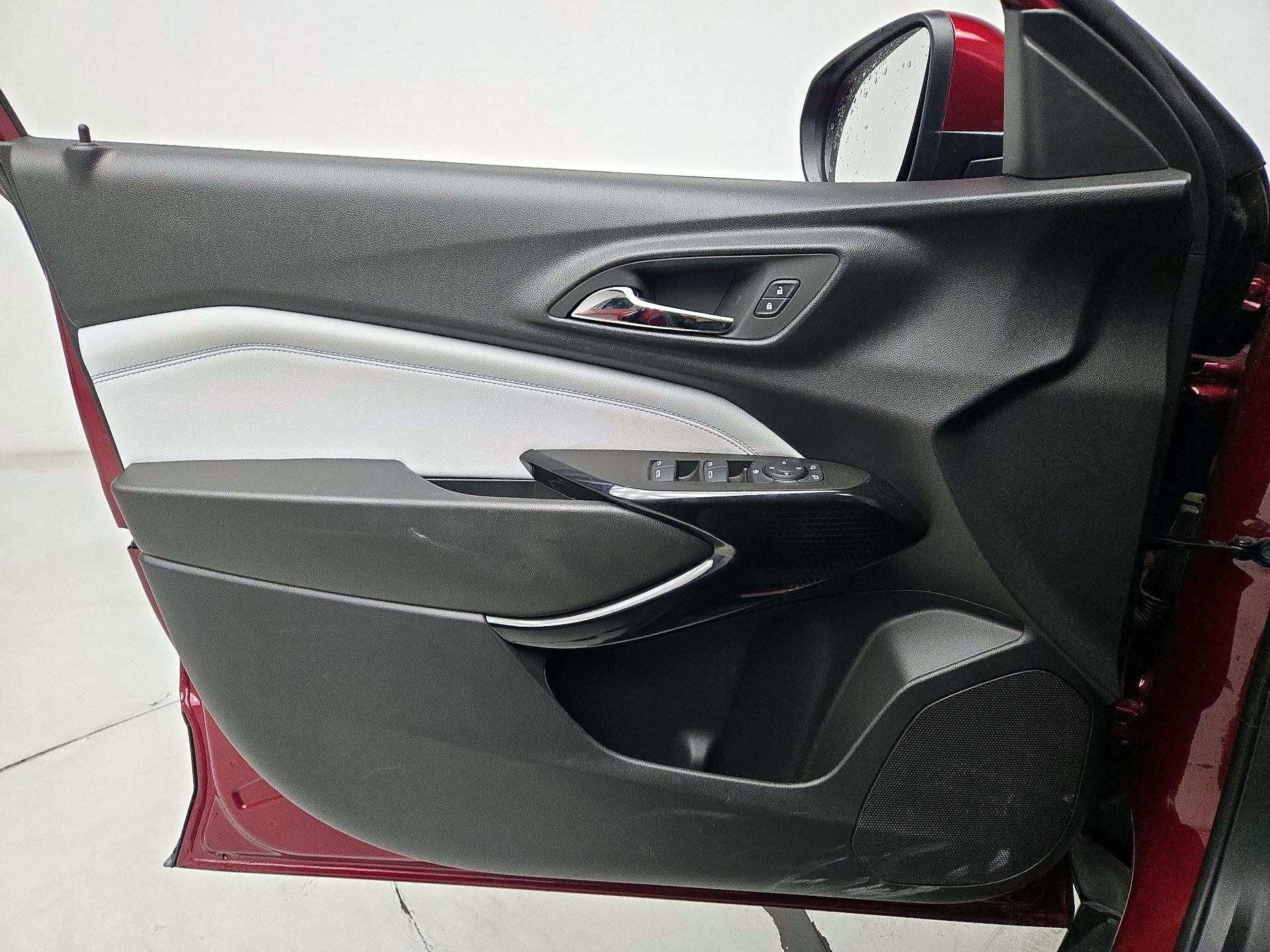 Thumbnail: 2025 Chevrolet Trax - 12