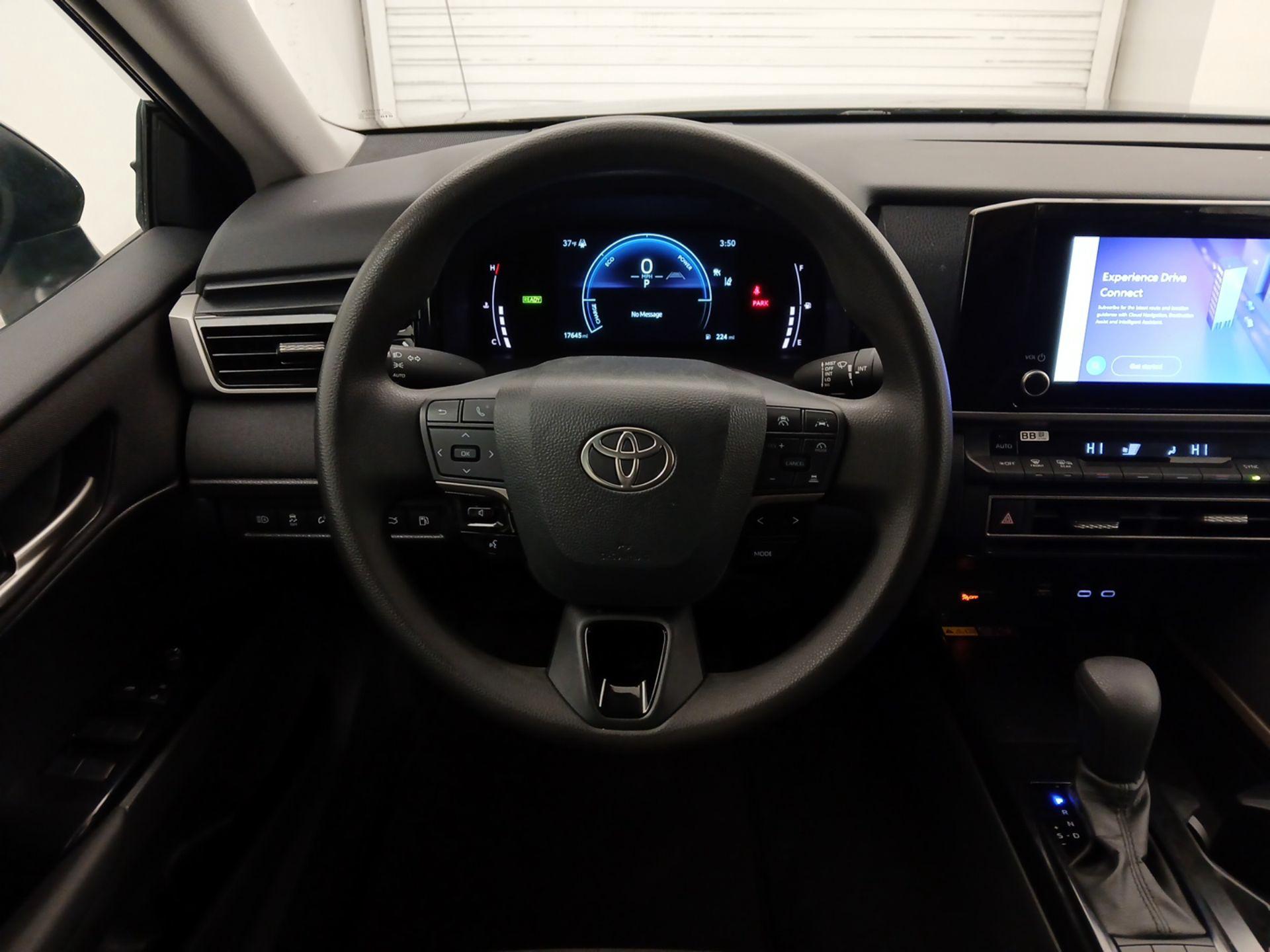 Thumbnail: 2025 Toyota Camry - 10