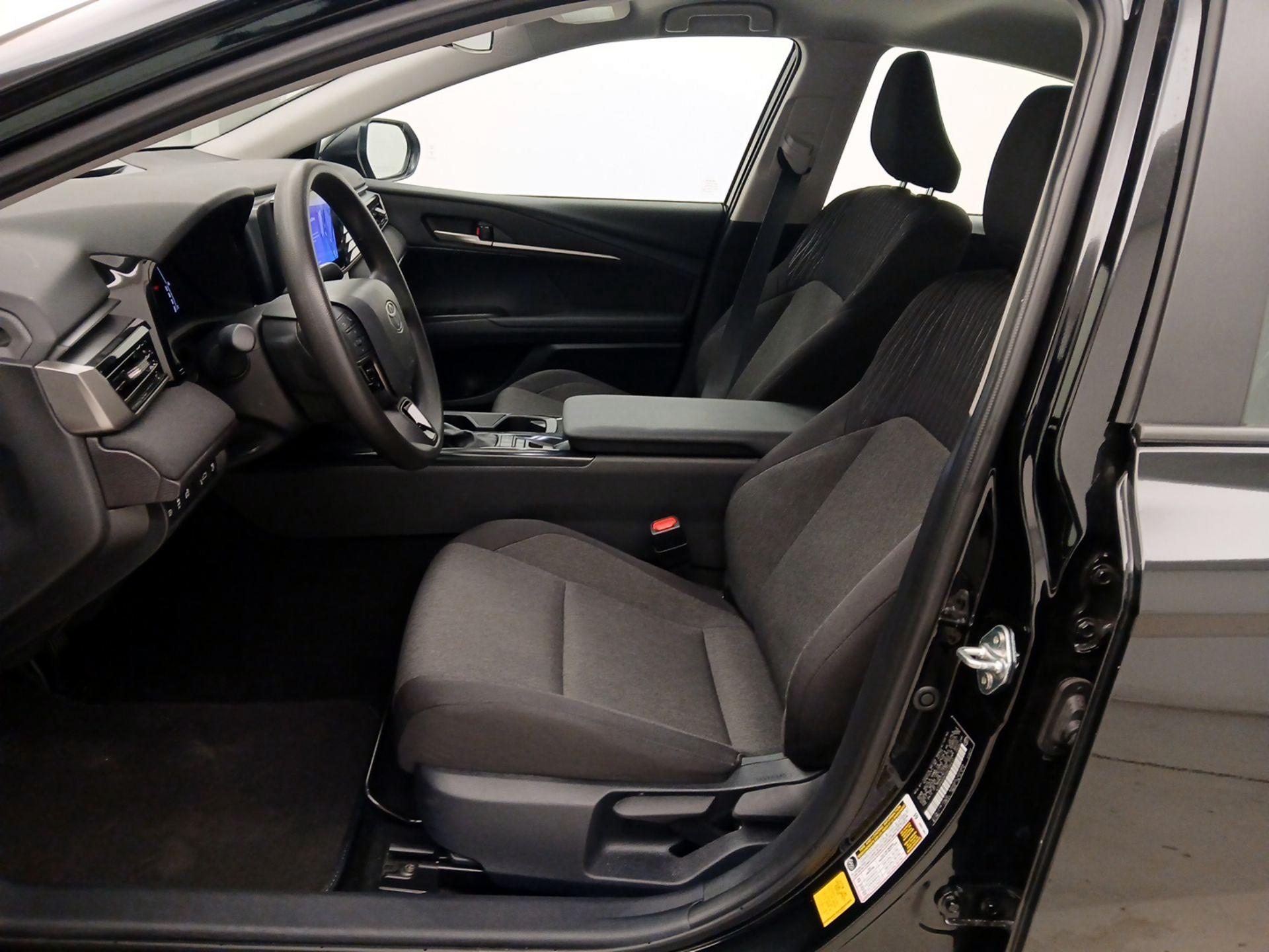 Thumbnail: 2025 Toyota Camry - 11