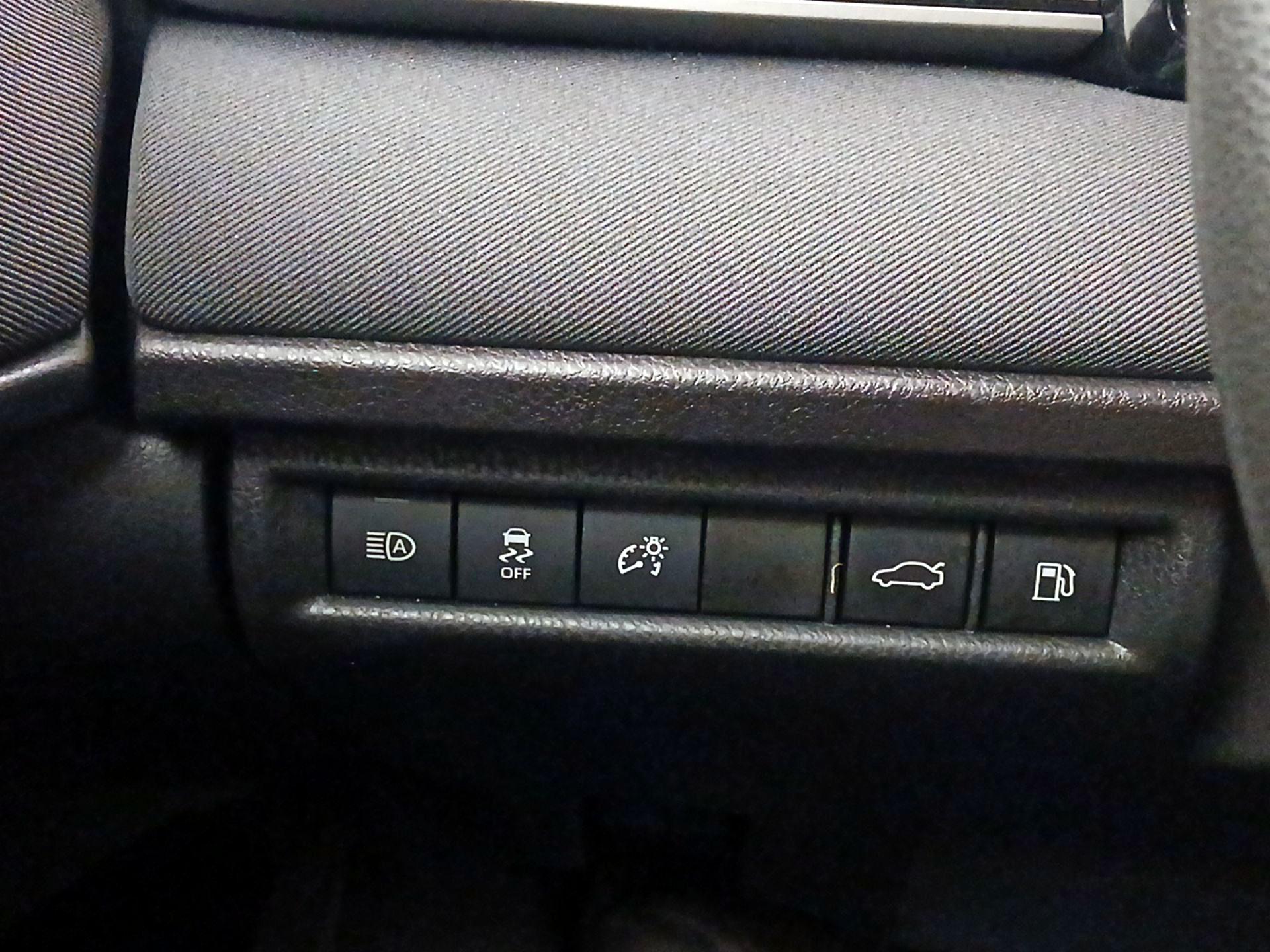 Thumbnail: 2025 Toyota Camry - 13