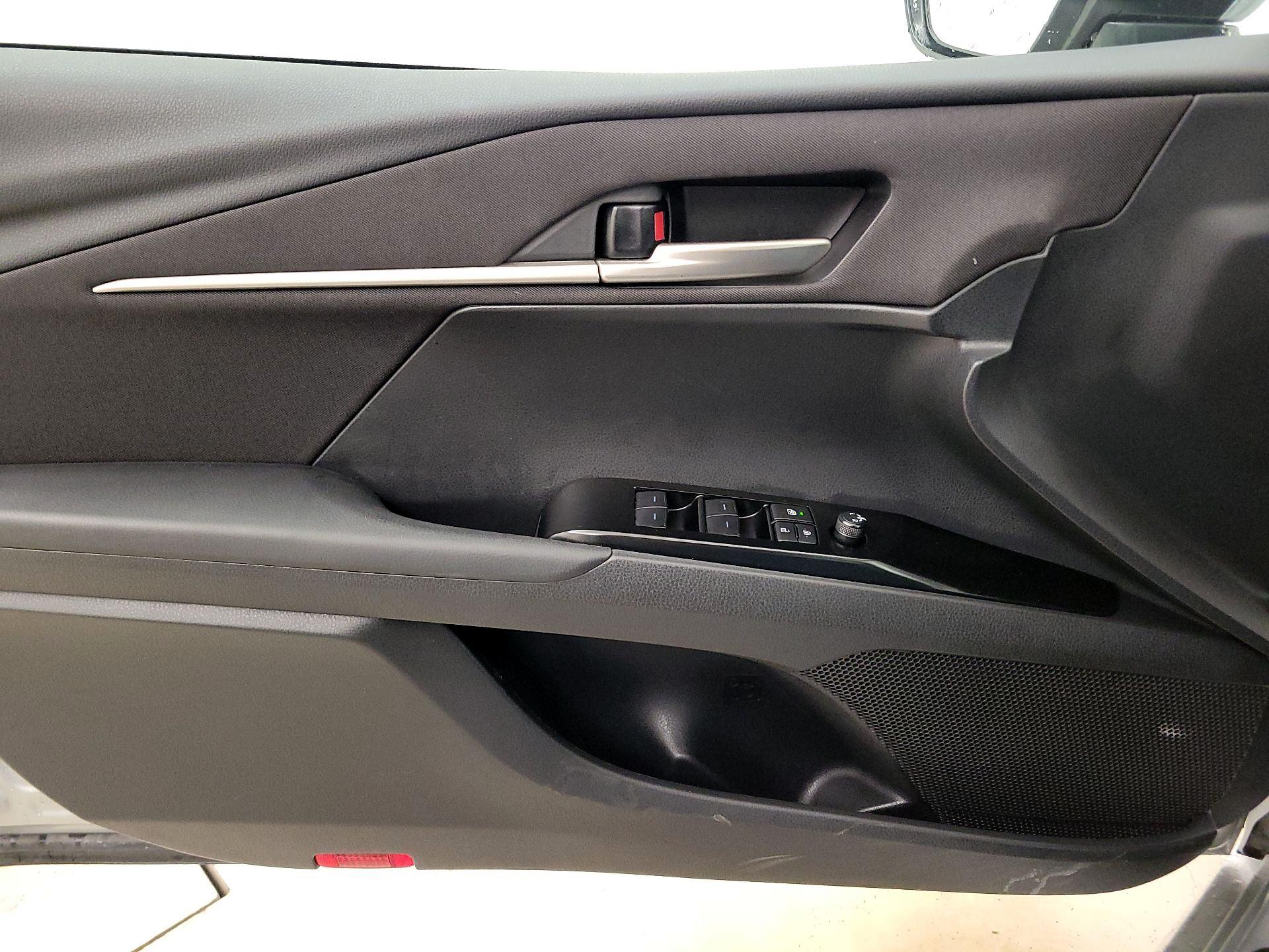 Thumbnail: 2025 Toyota Camry - 12